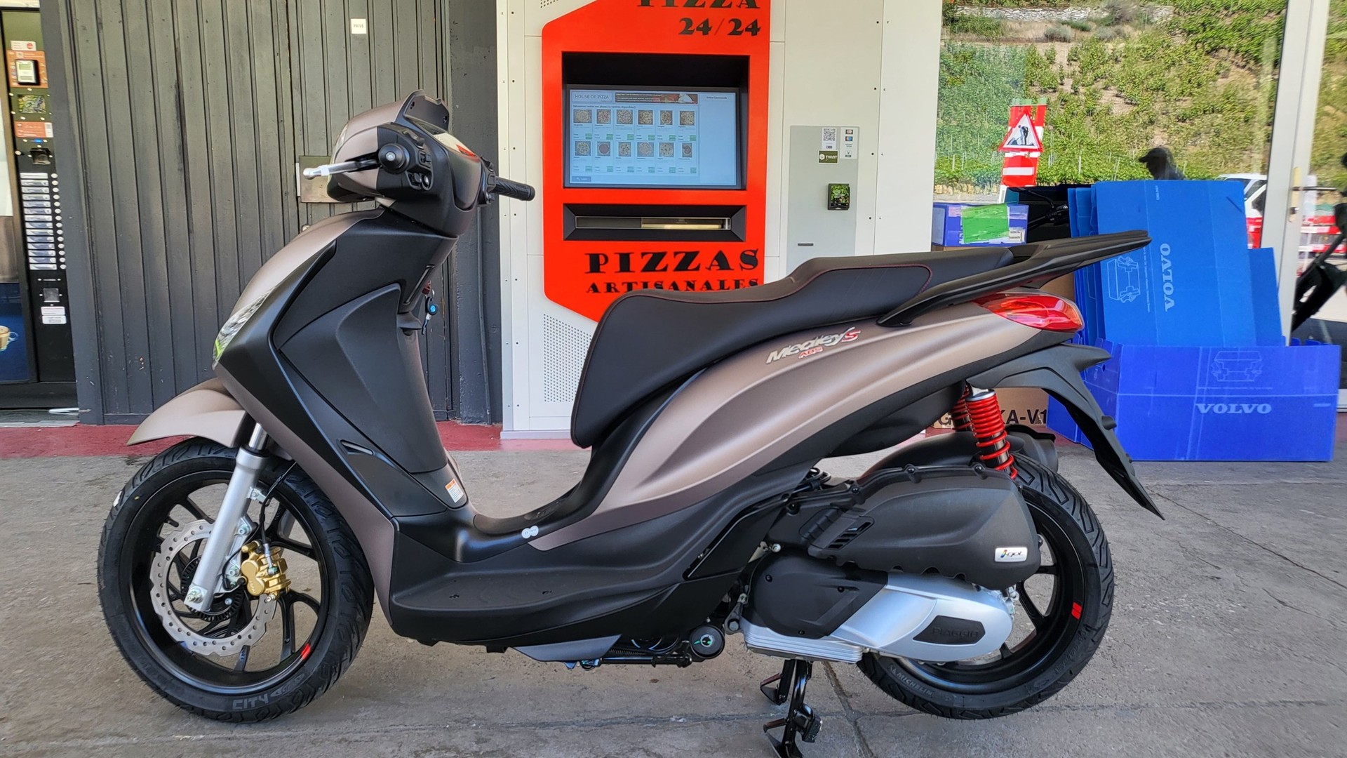 PIAGGIO Medley 125 Sport-image-1