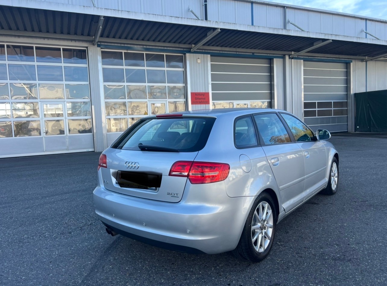 AUDI A3 Sportback 2.0 TFSI Style quattro S-tronic-image-4
