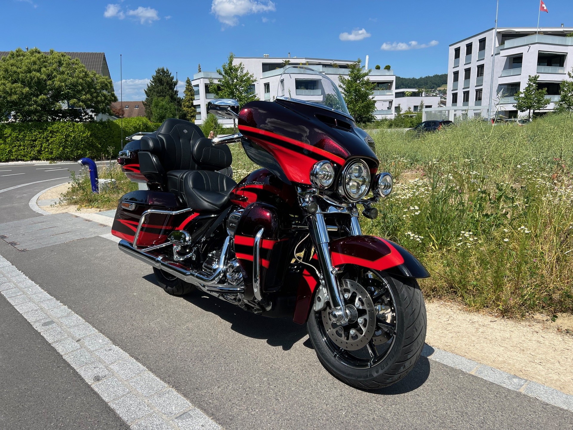 HARLEY-DAVIDSON FLHTKSE Electra Glide Ultra Limited 114 CVO-image-8