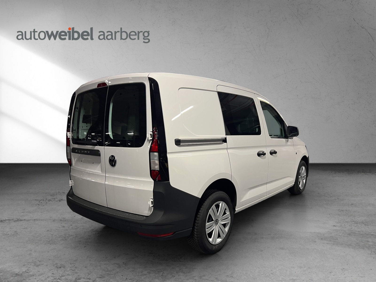 VW Caddy Cargo 1.5 TSI Entry-showroom-element-1