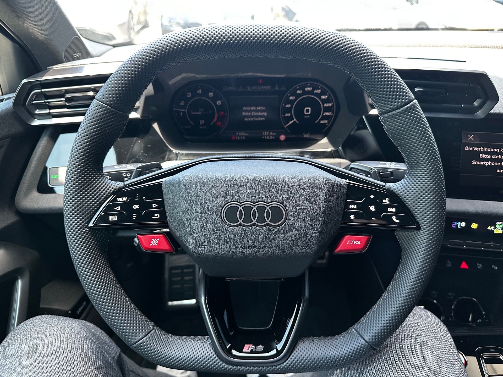 AUDI RS3 Sportback 2.5 TSI quattro S-tronic-image-10