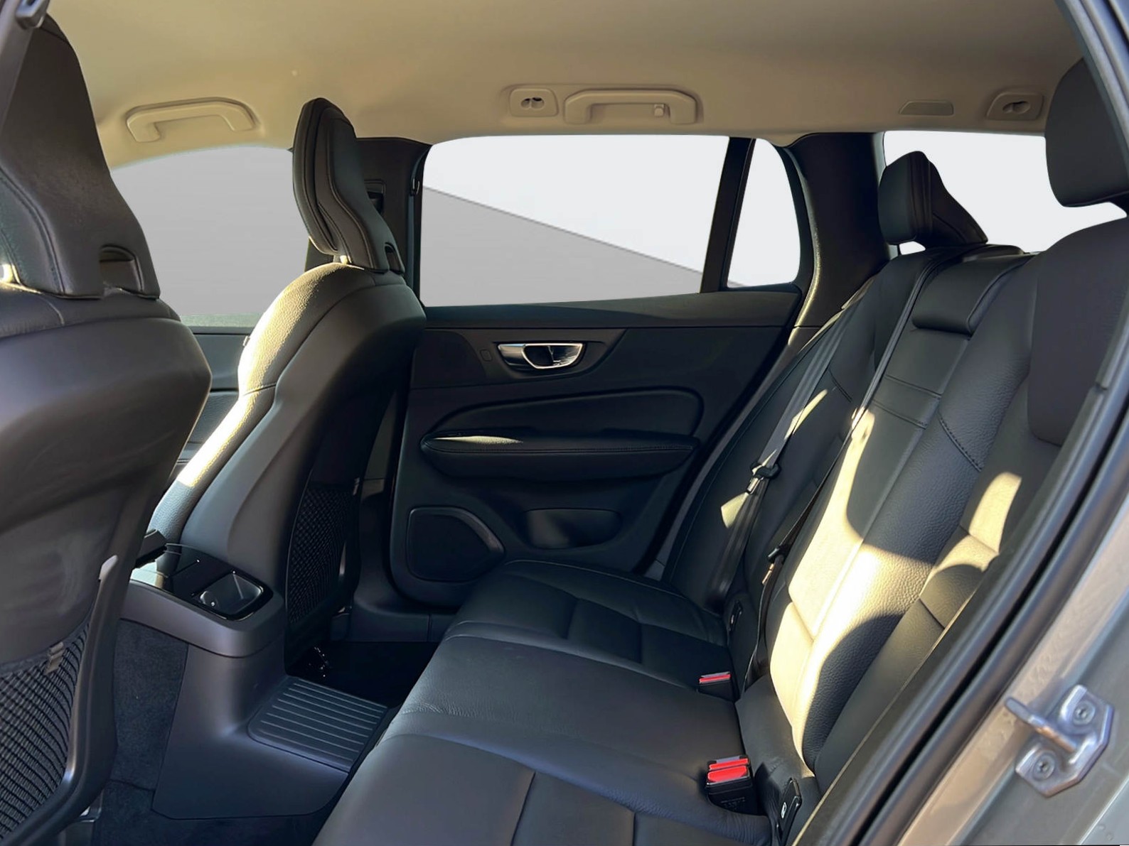 VOLVO V60 2.0 T6 TE Inscription eAWD-image-14