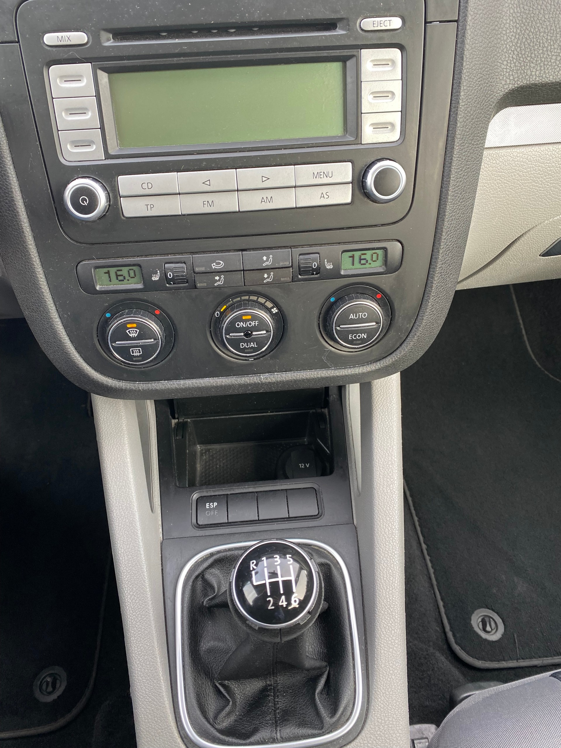 VW GOLF-image-6