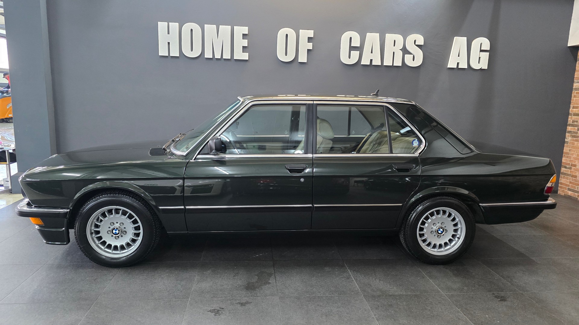 BMW 528i Veteran-image-5