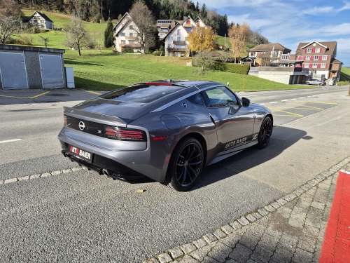 NISSAN Z Performance-showroom-element-2