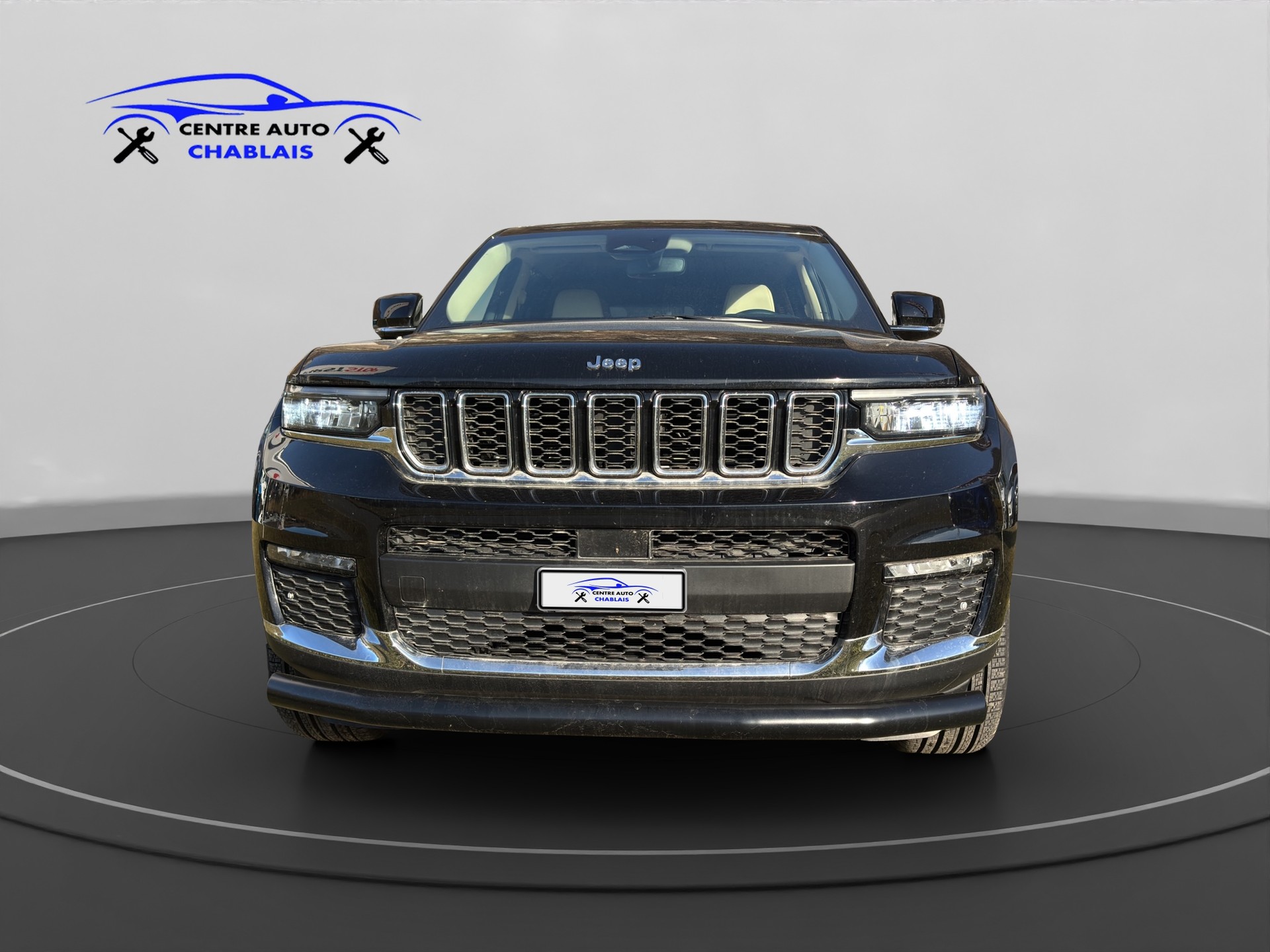JEEP GRAND CHEROKE 7 Place-image-3