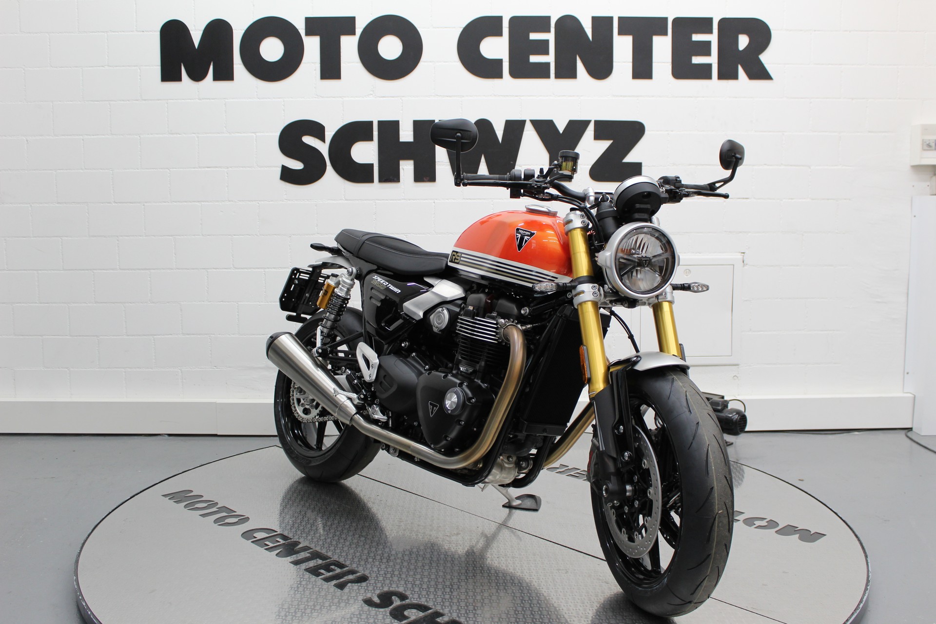 TRIUMPH Speed Twin 1200 RS-image-1