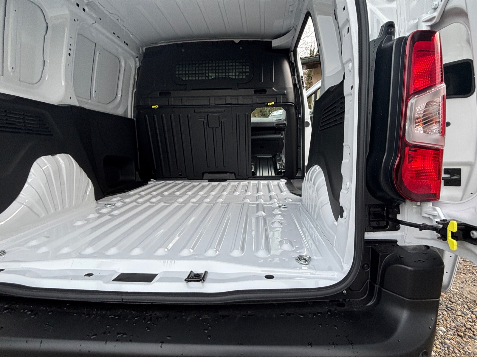 FIAT DOBLO KASTENWAGEN 1.5 BlueHDi L1 650kg 130 PS AUTOMAT-image-13
