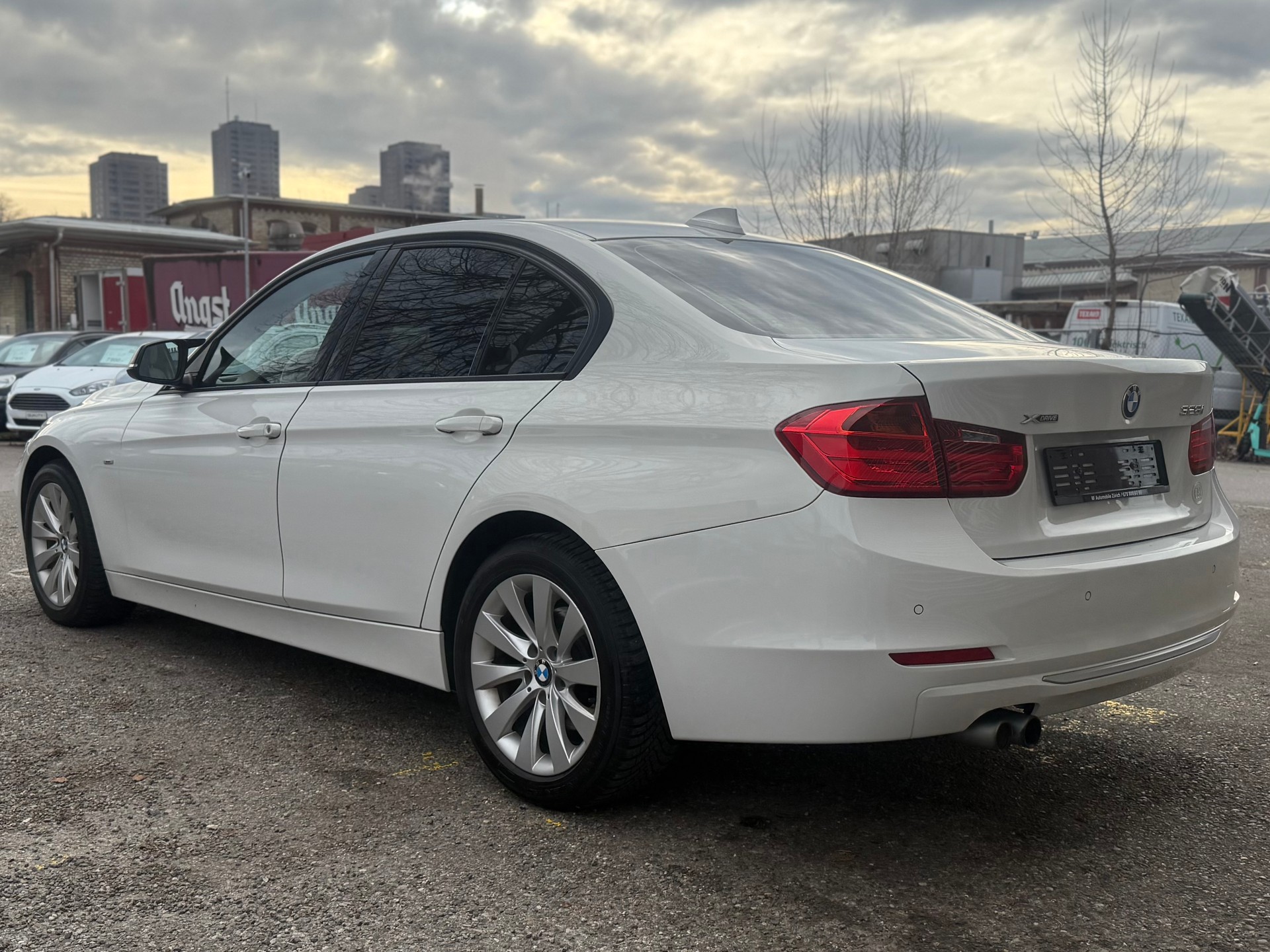 BMW 328i xDrive Modern Line Steptronic-image-7