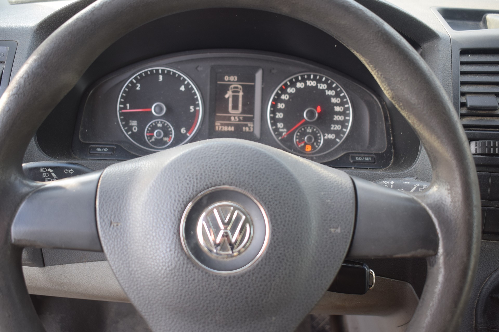 VW T5 2.0 TDI-image-8