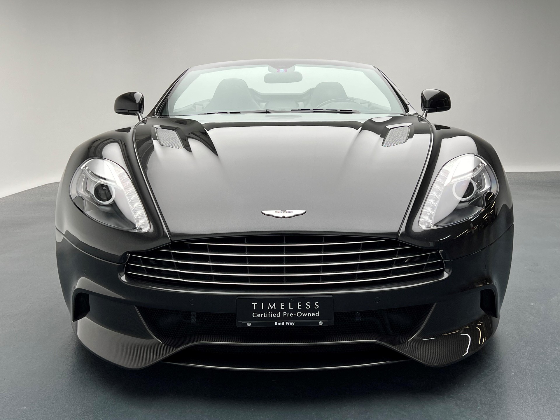ASTON MARTIN Vanquish Volante 6.0 V12-image-6