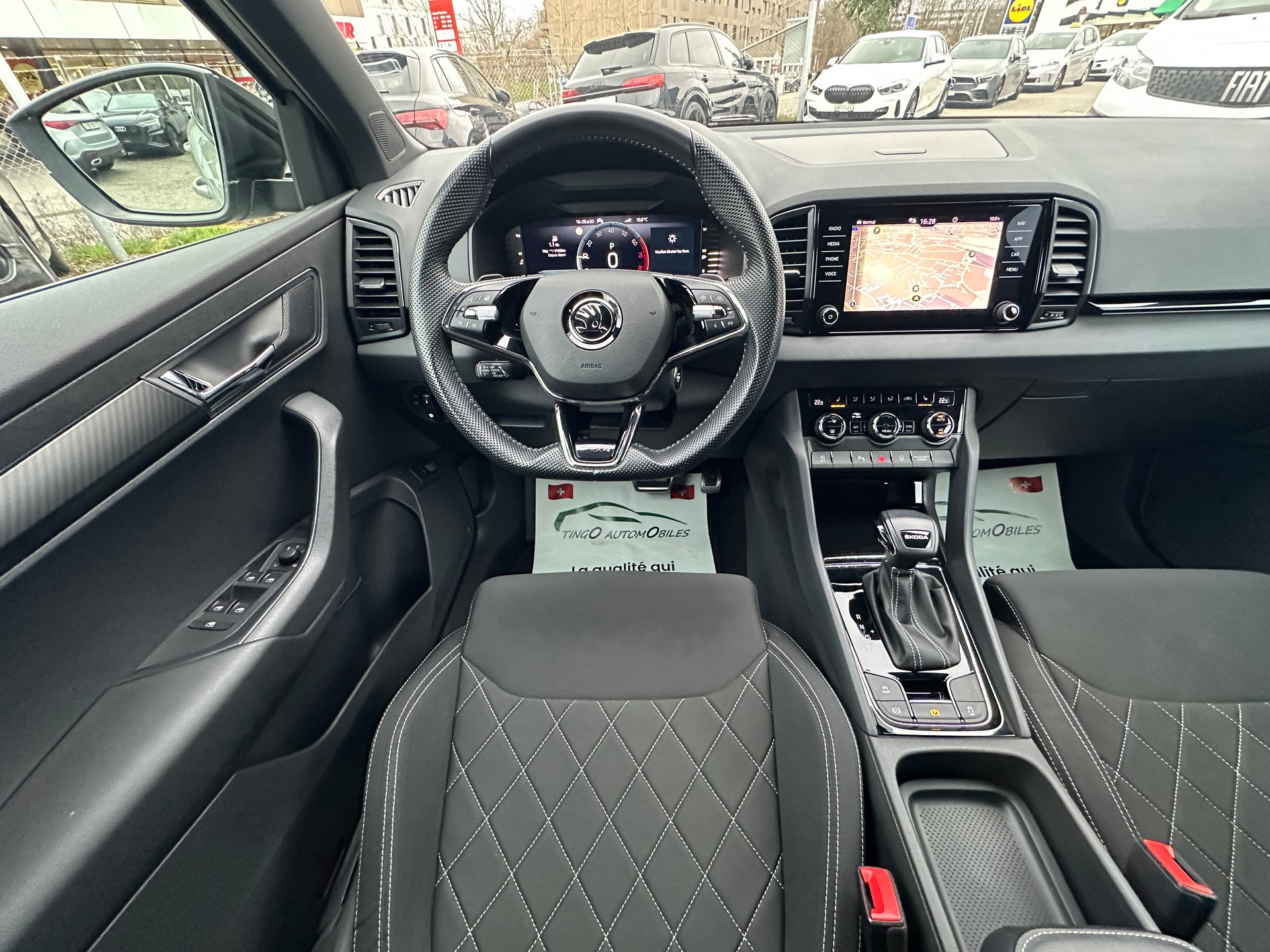 SKODA Karoq 1.5 TSI SportLine DSG-image-15