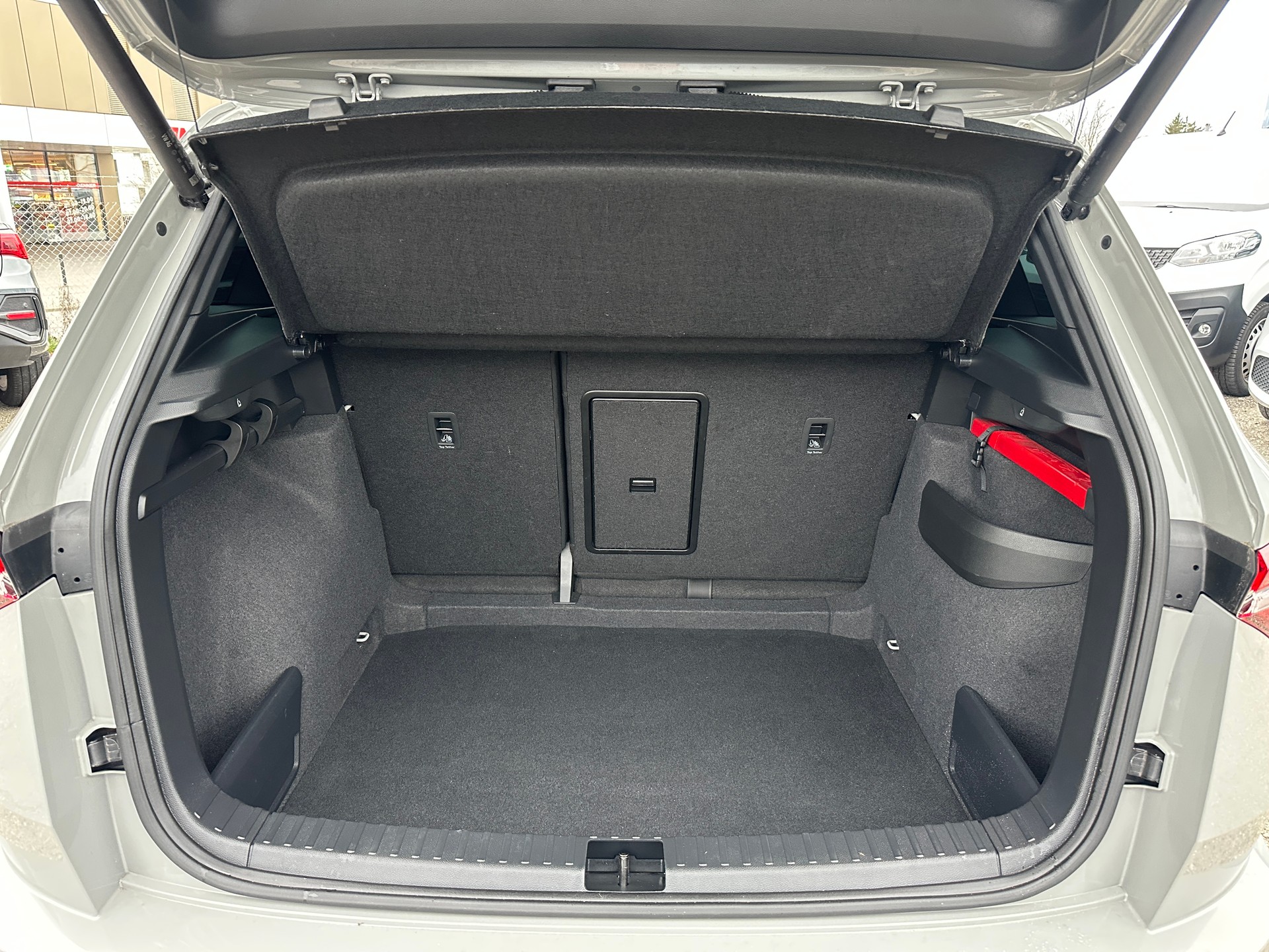 SKODA Karoq 1.5 TSI SportLine DSG-image-10