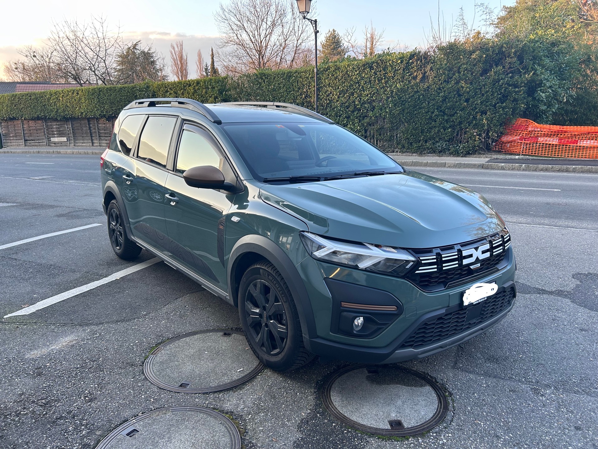 DACIA Jogger TCe 110 Extreme-image-3