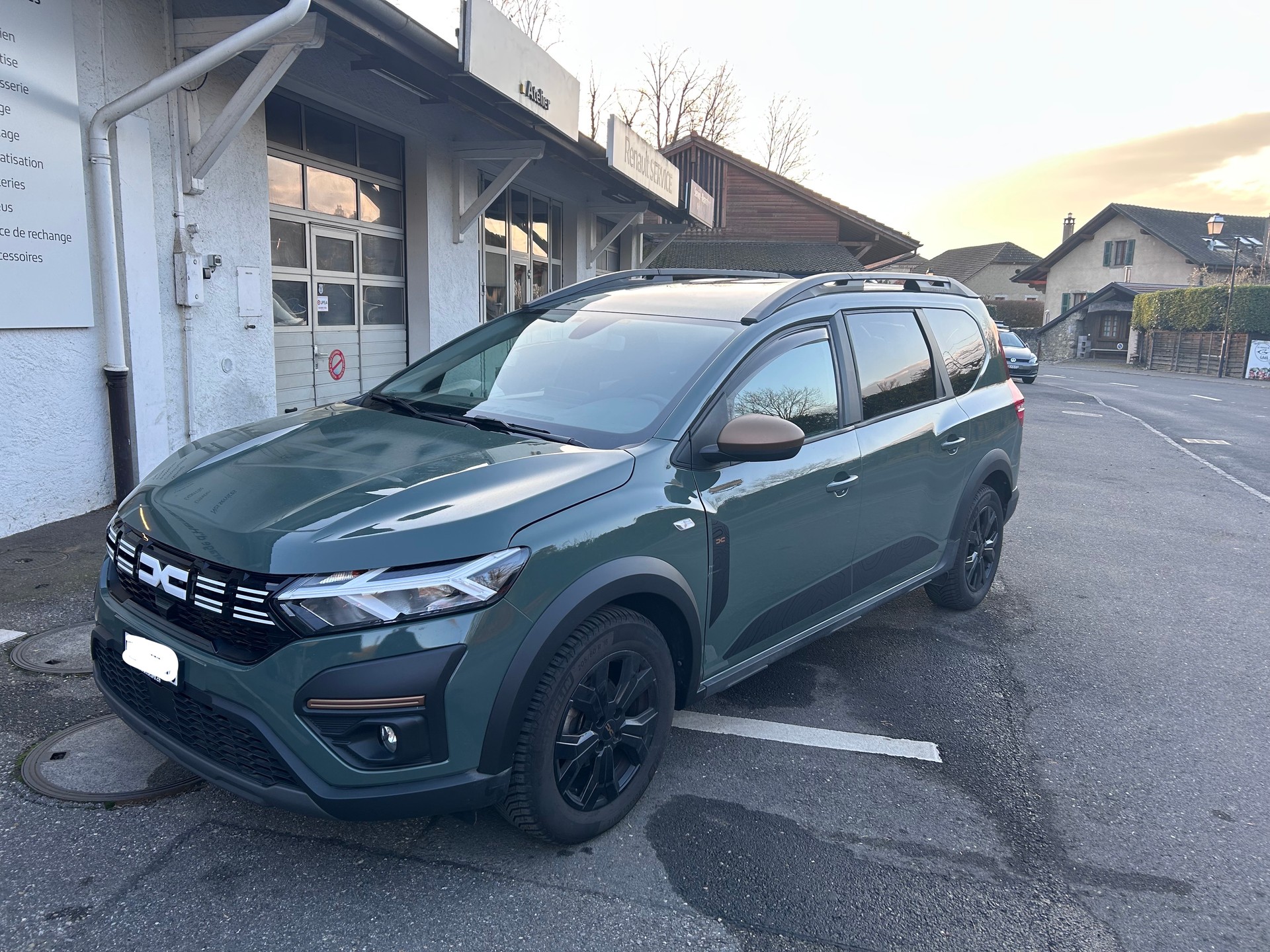 DACIA Jogger TCe 110 Extreme-image-1