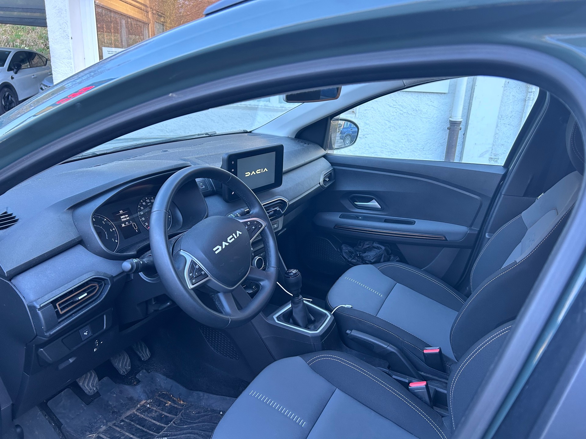 DACIA Jogger TCe 110 Extreme-image-2