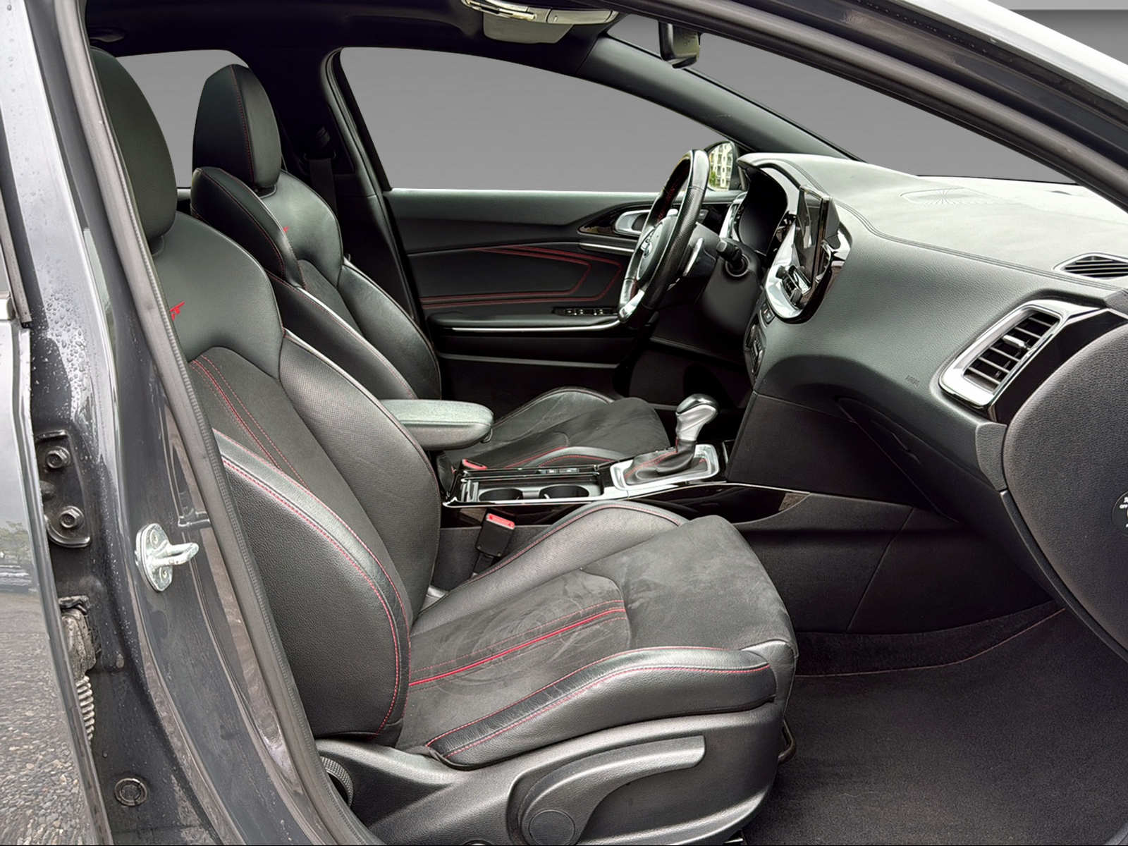 KIA ProCeed 1.6 T-GDi GT-image-18