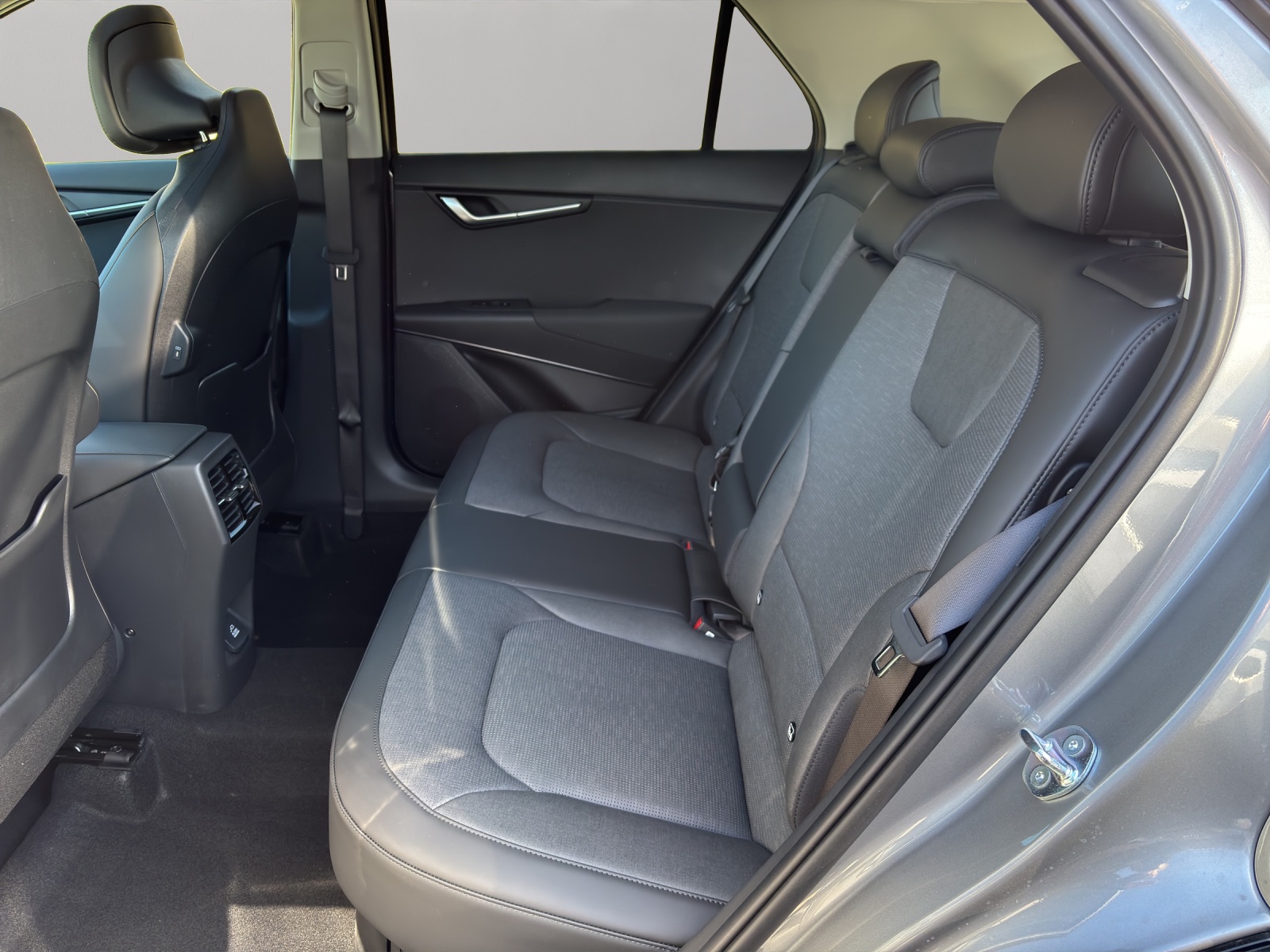 KIA Niro 1.6GDi Hybrid Style DCT / elektr. Glasschiebedach / Pack Style / Power-Leasing 0.99%-image-13
