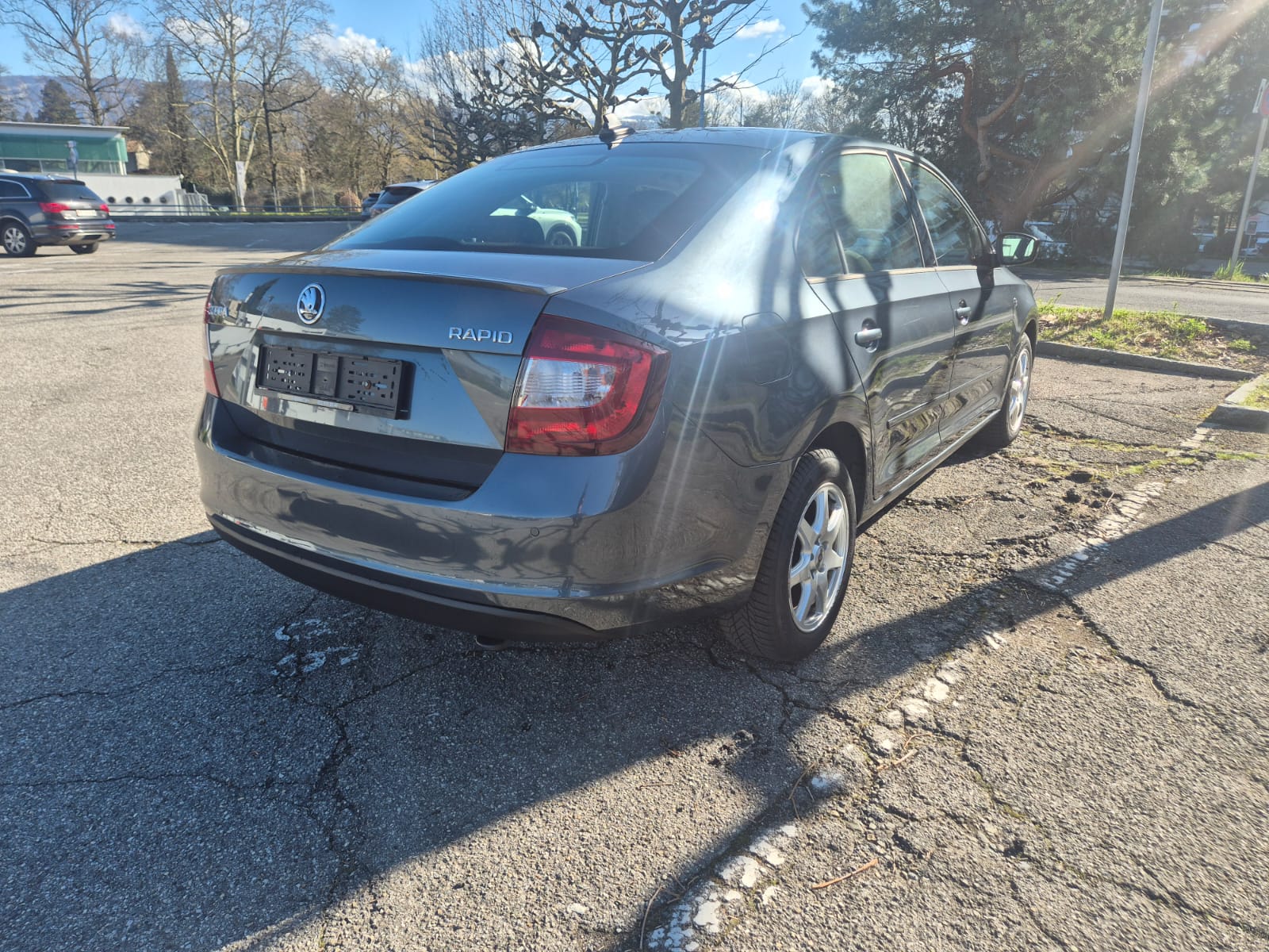 SKODA Rapid 1.4 TSI Active DSG-showroom-element-1