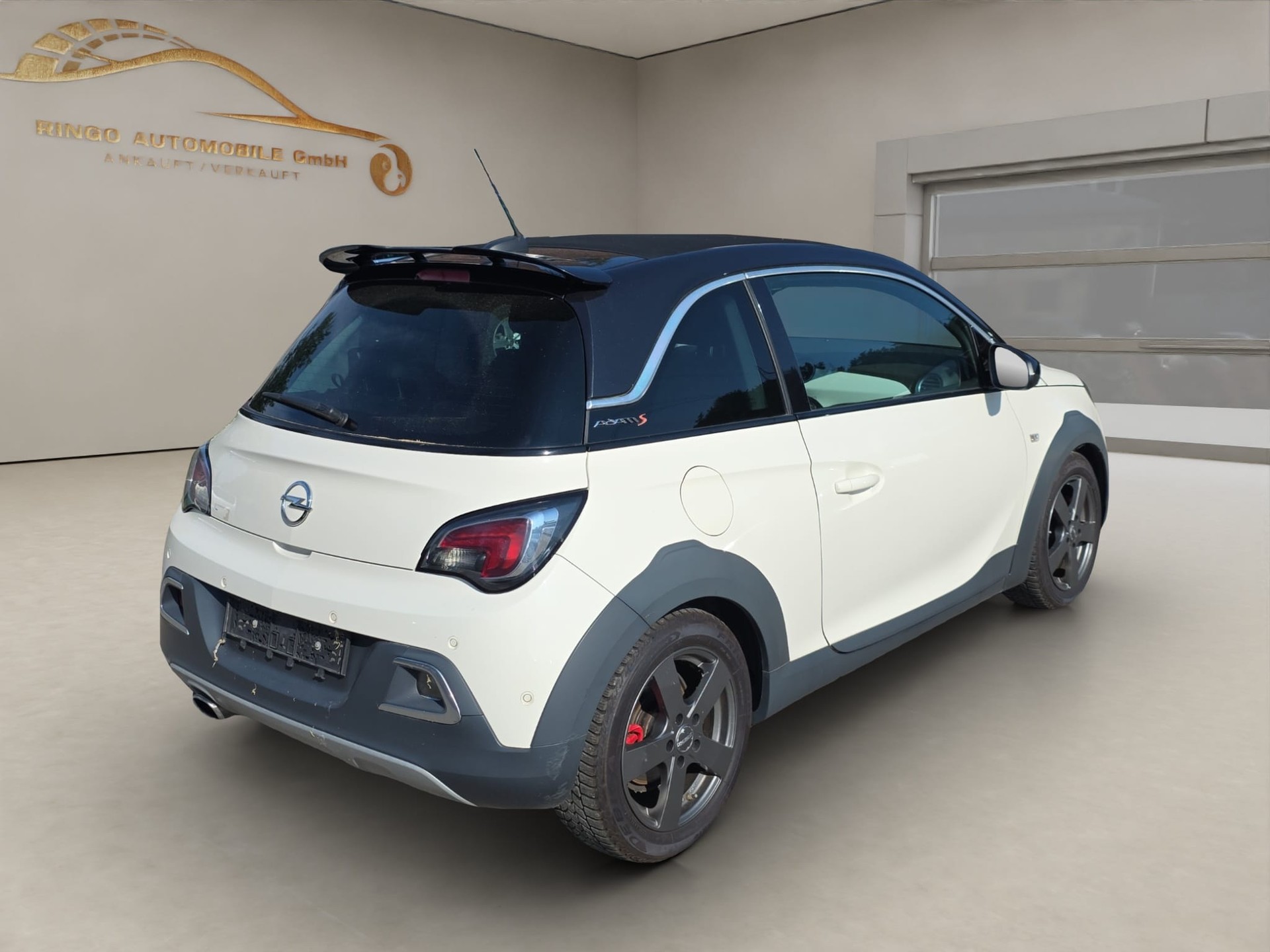 OPEL Adam 1.4 Turbo ROCKS S-image-6