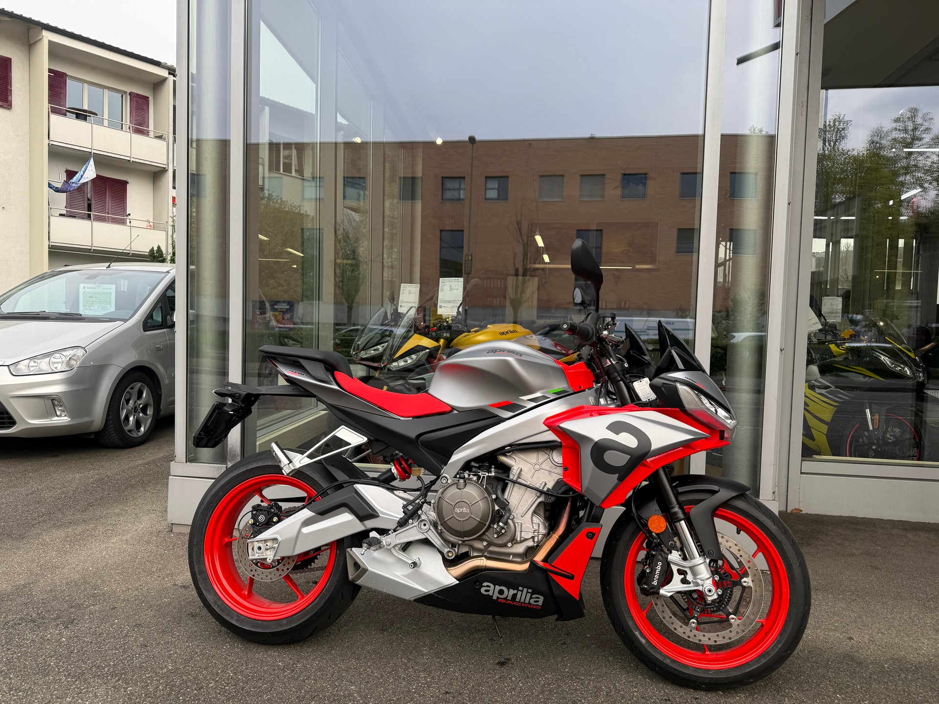 APRILIA Tuono 660-image-2
