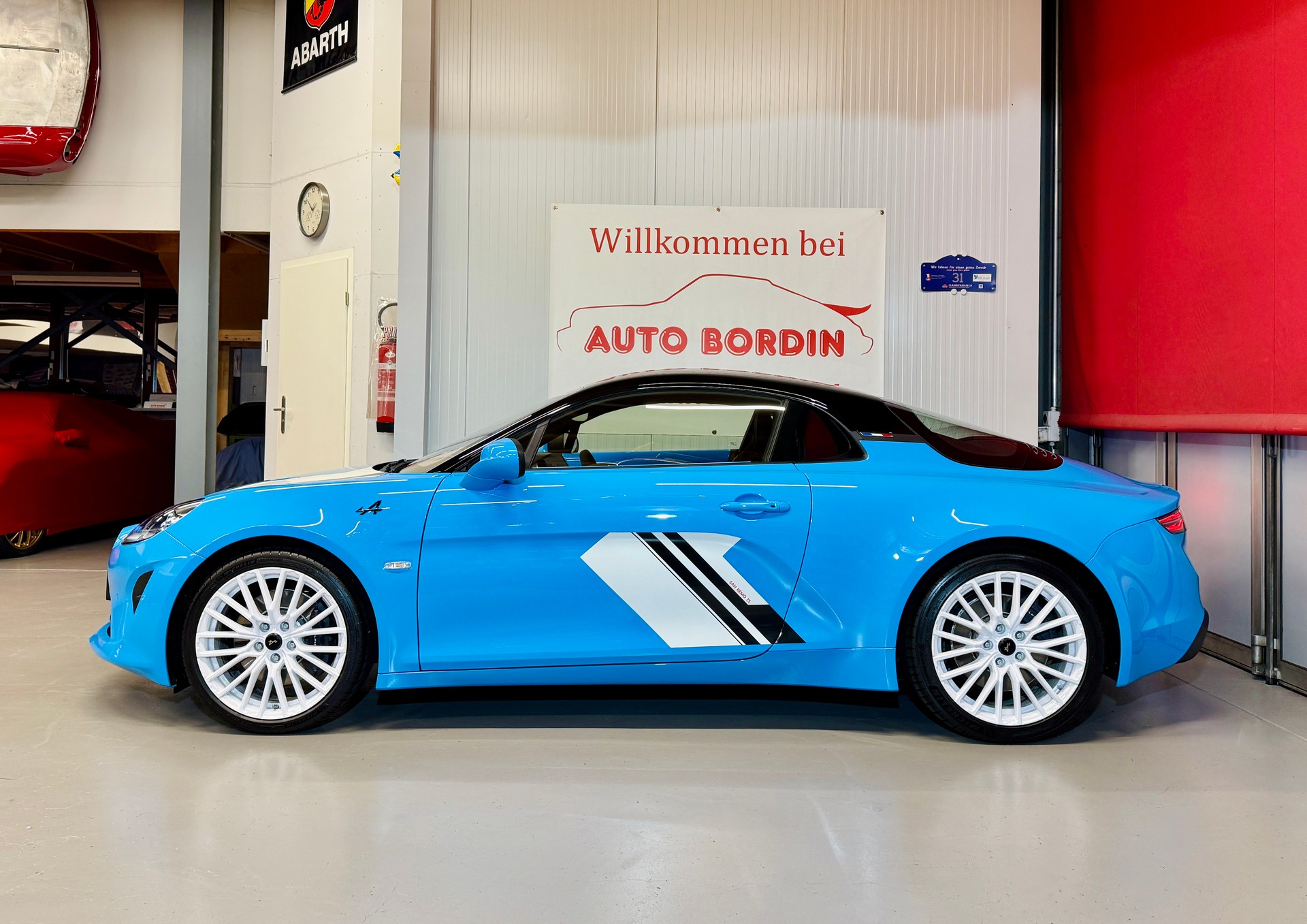 ALPINE A110 San Remo 73 Limited Edition Nr. 113 / 200 mit rotem Carbondach-image-2