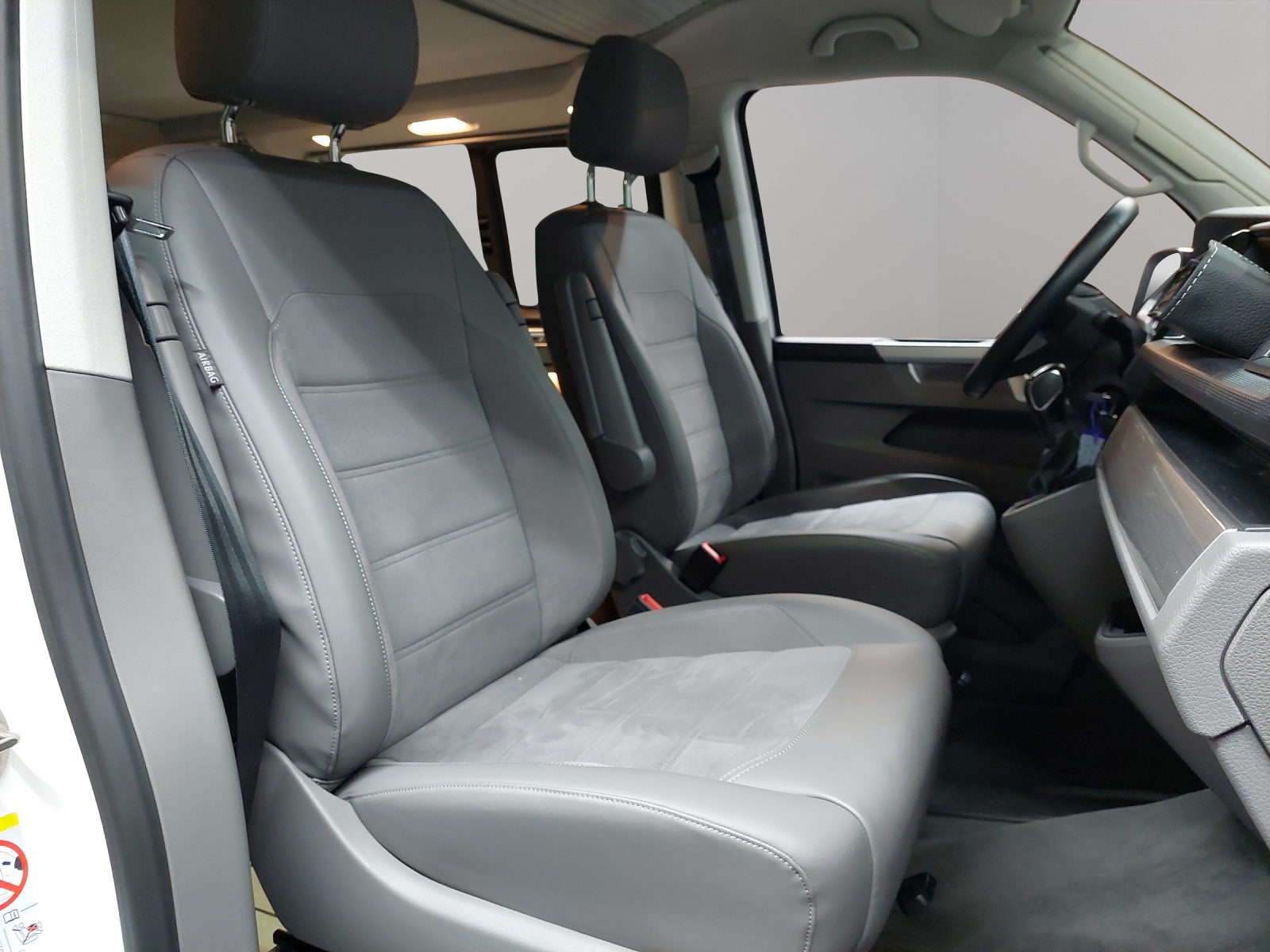 VW T6.1 California 2.0 Bi-TDI Ocean Edition Liberty DSG-image-11
