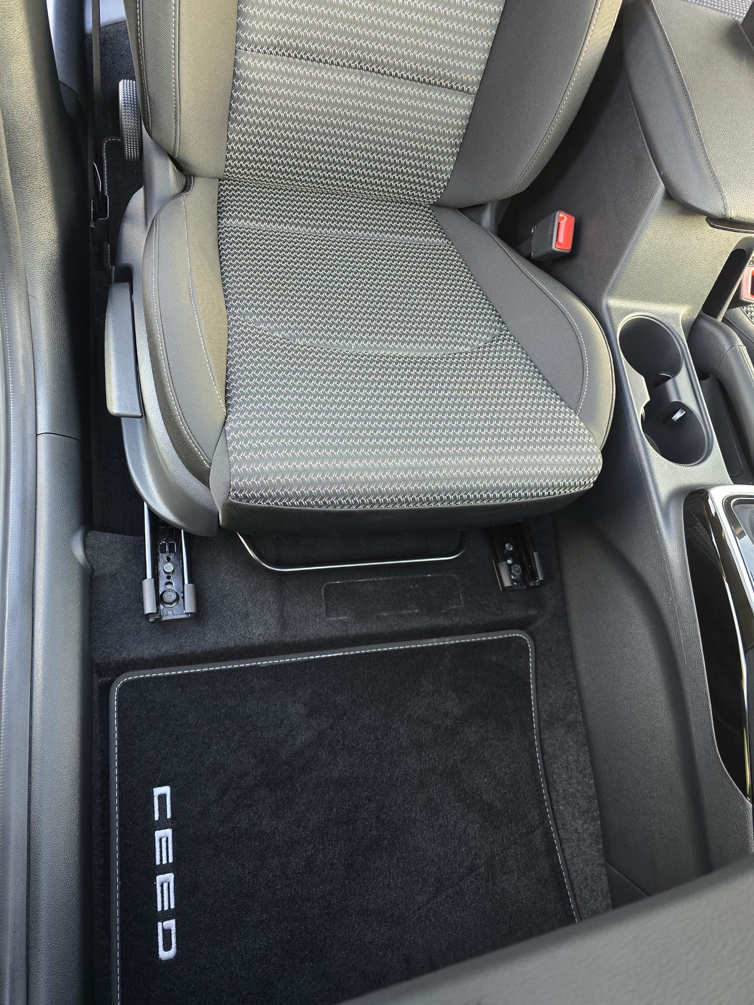 KIA 1.5 T-GDi Power 140T GOLD PLUS-image-8