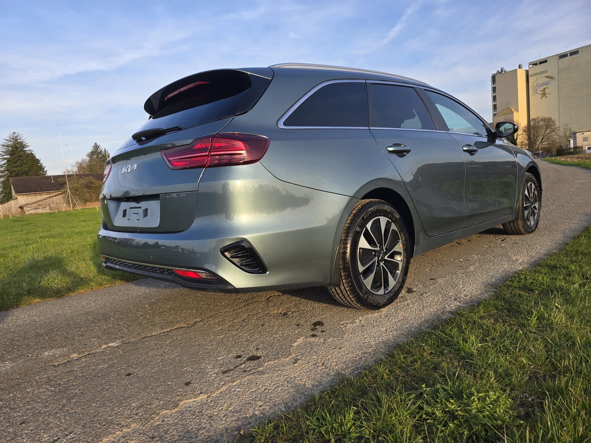 KIA 1.5 T-GDi Power 140T GOLD PLUS-showroom-element-2