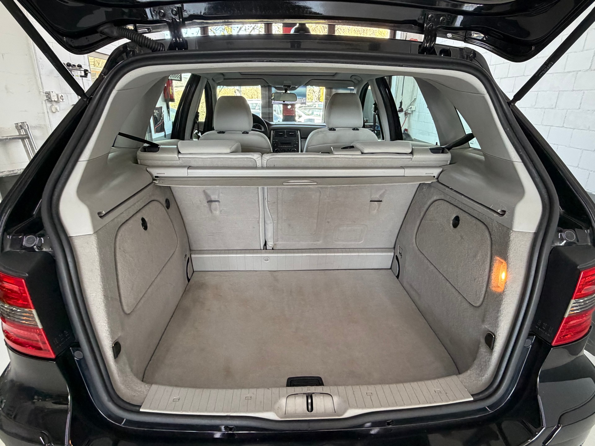 MERCEDES-BENZ B 200-image-12