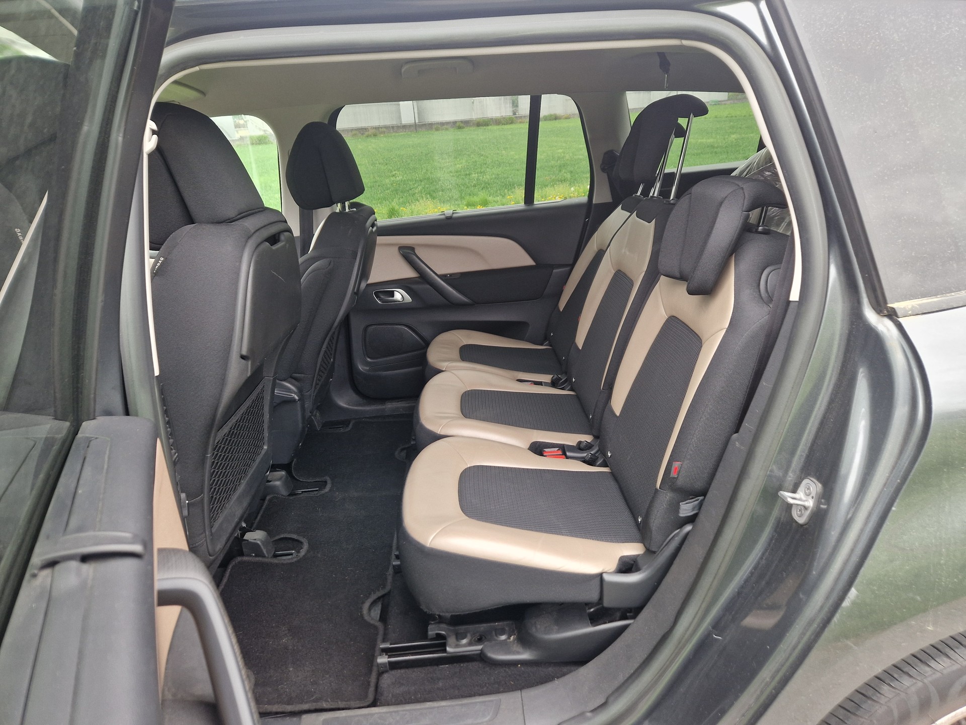 CITROEN Grand C4 Picasso 1.6 e-HDi Exclusive-image-6