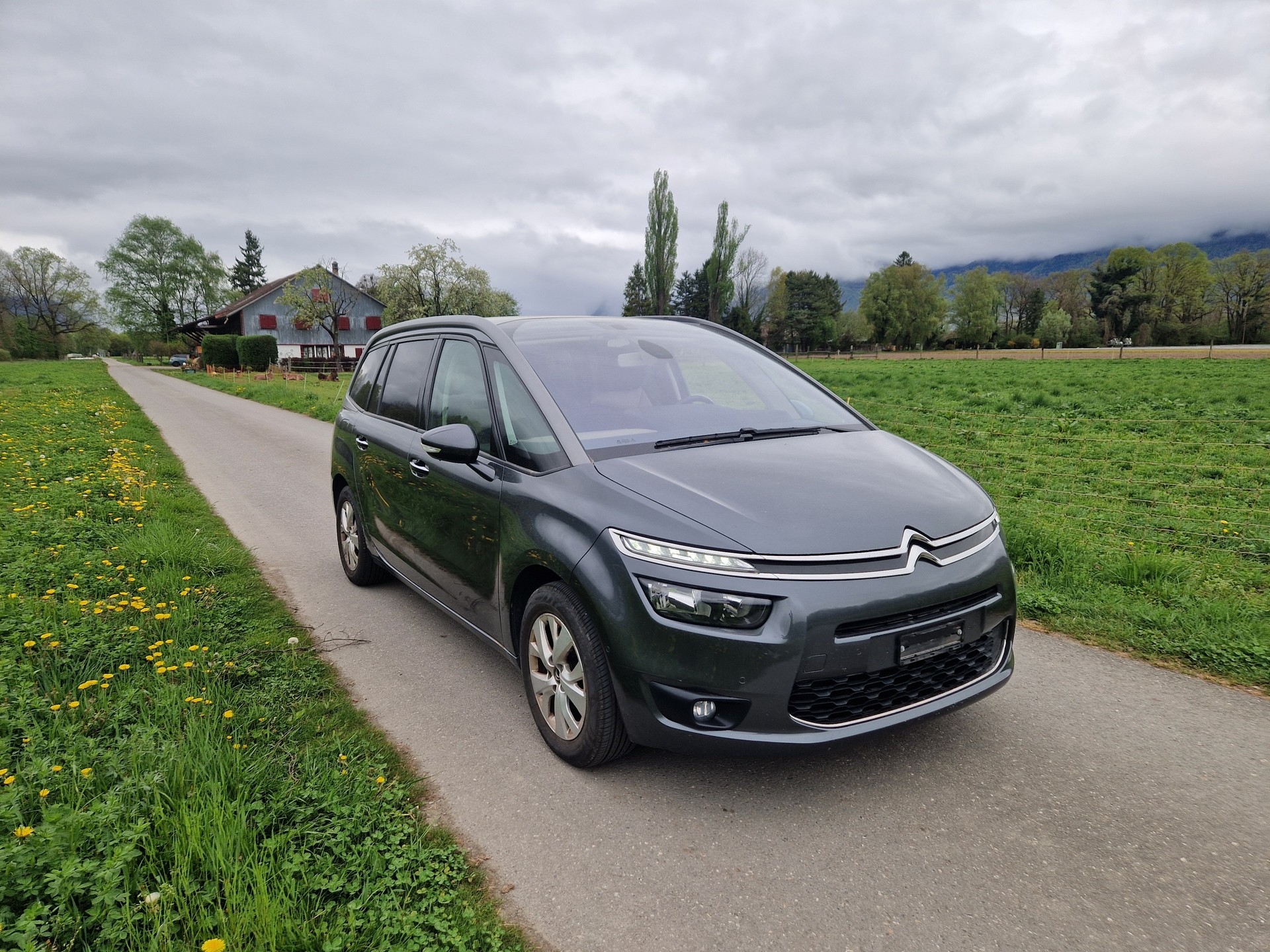 CITROEN Grand C4 Picasso 1.6 e-HDi Exclusive-image-2