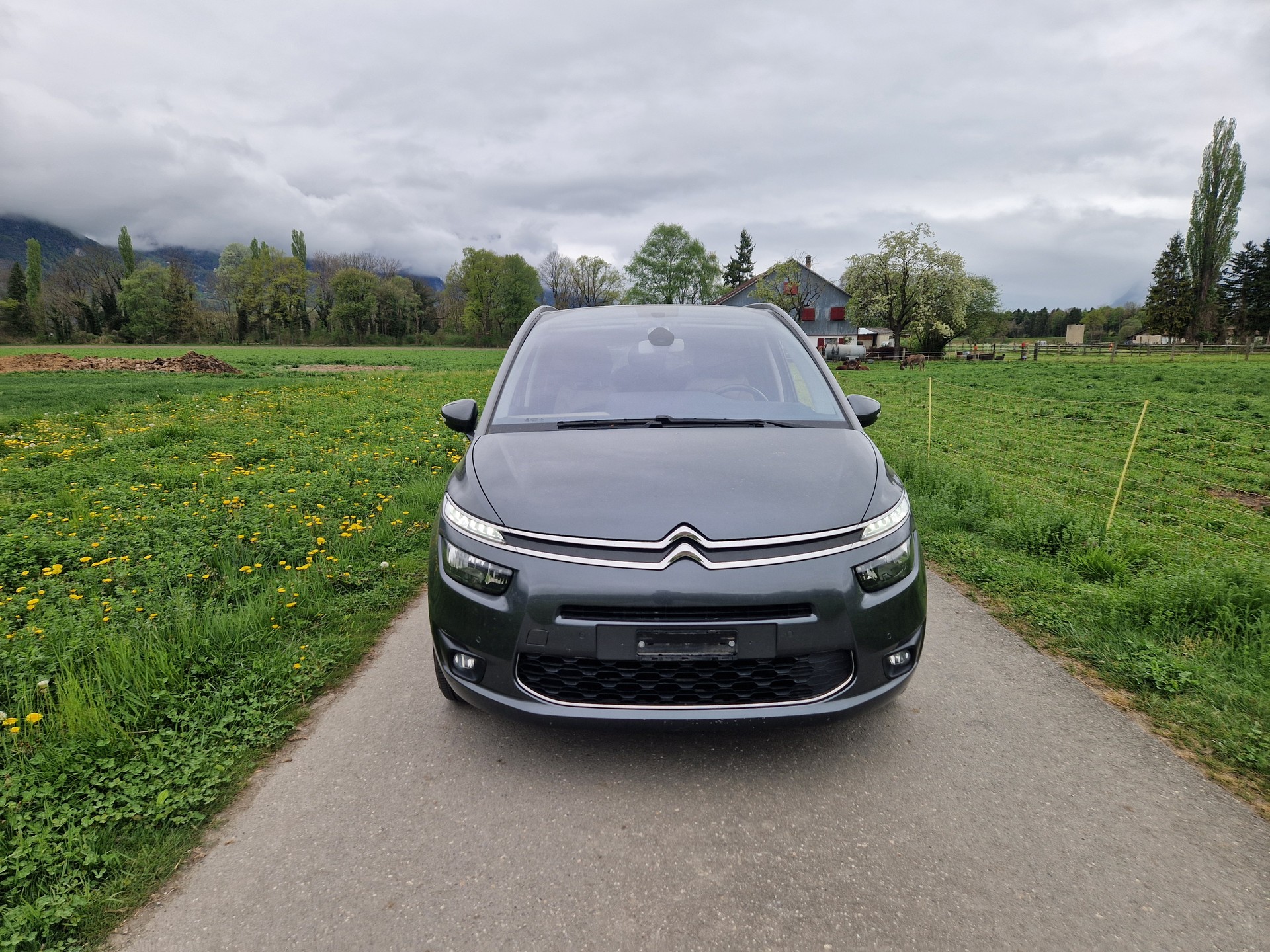 CITROEN Grand C4 Picasso 1.6 e-HDi Exclusive-image-1