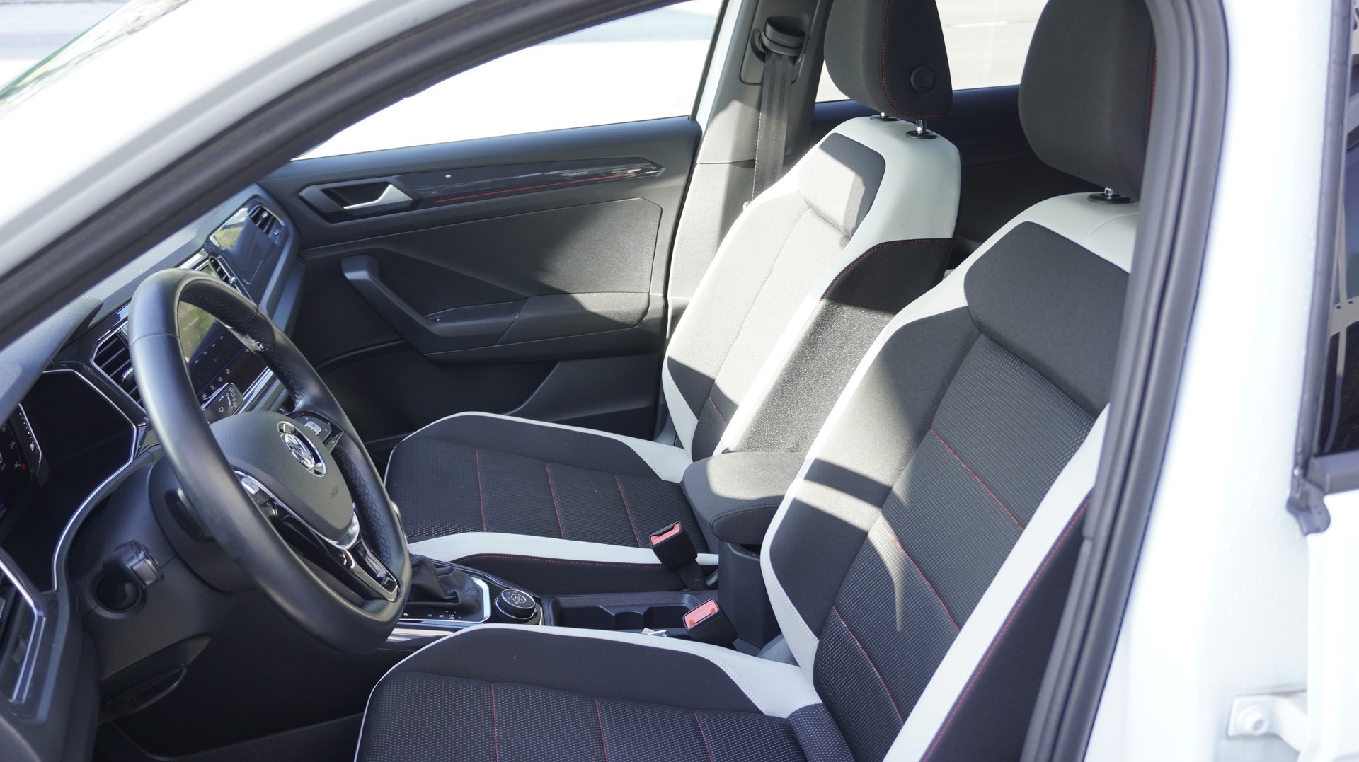 VW T-Roc 2.0 TSI Sport DSG 4Motion-showroom-element-3
