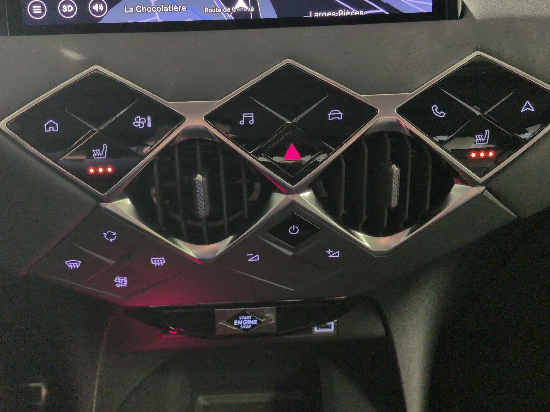 DS AUTOMOBILES DS 3 E-Tense 156 Opera-image-16