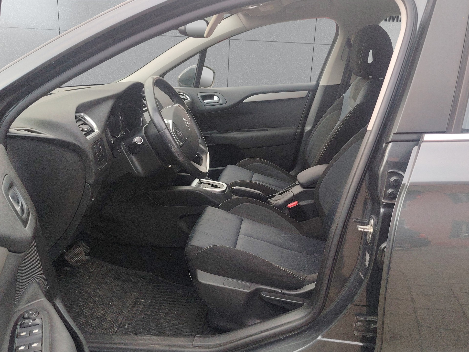 CITROEN C4-image-8