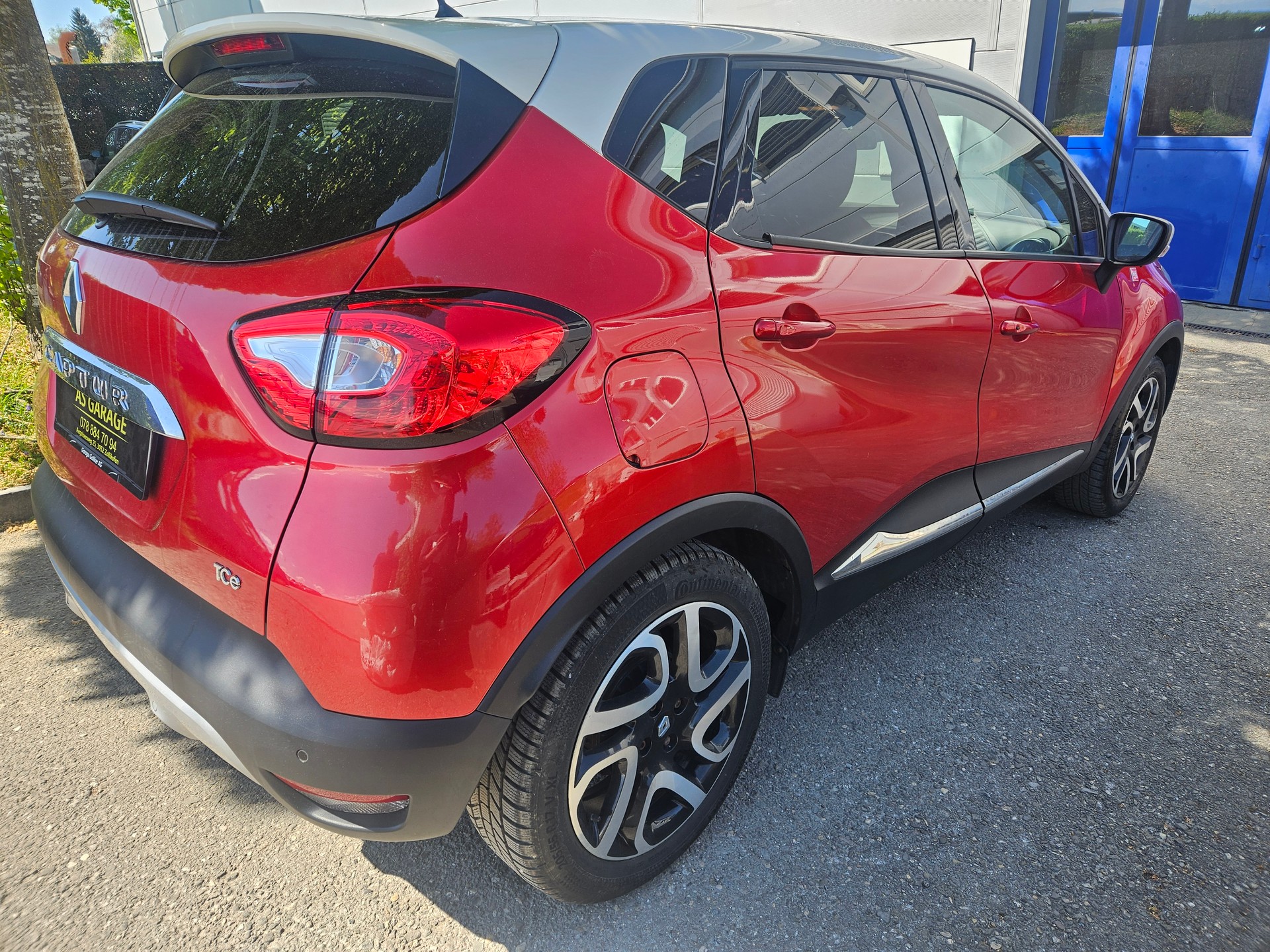 RENAULT Captur 1.2 T Helly Hansen EDC-image-5