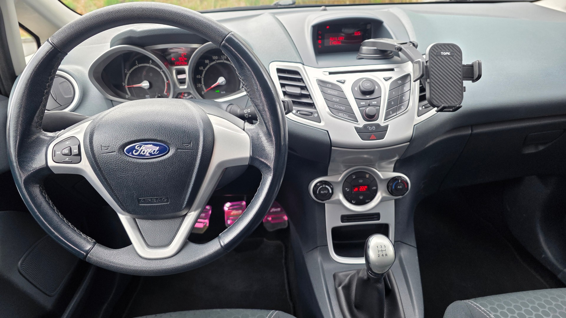 FORD Fiesta 1.4 16V Titanium-image-13