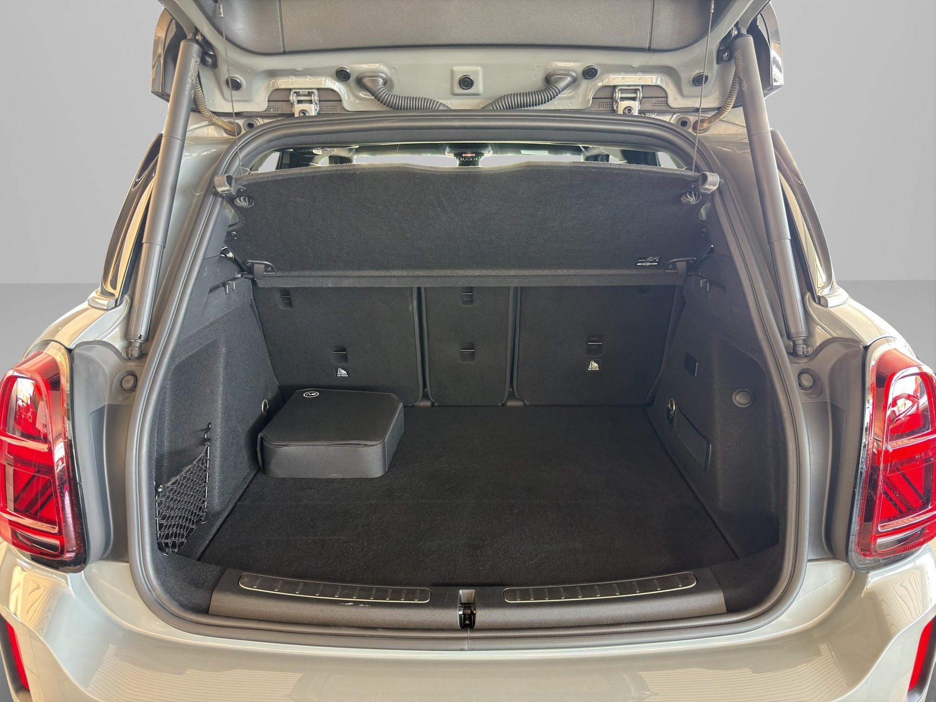 MINI Countryman SE ALL4-image-9