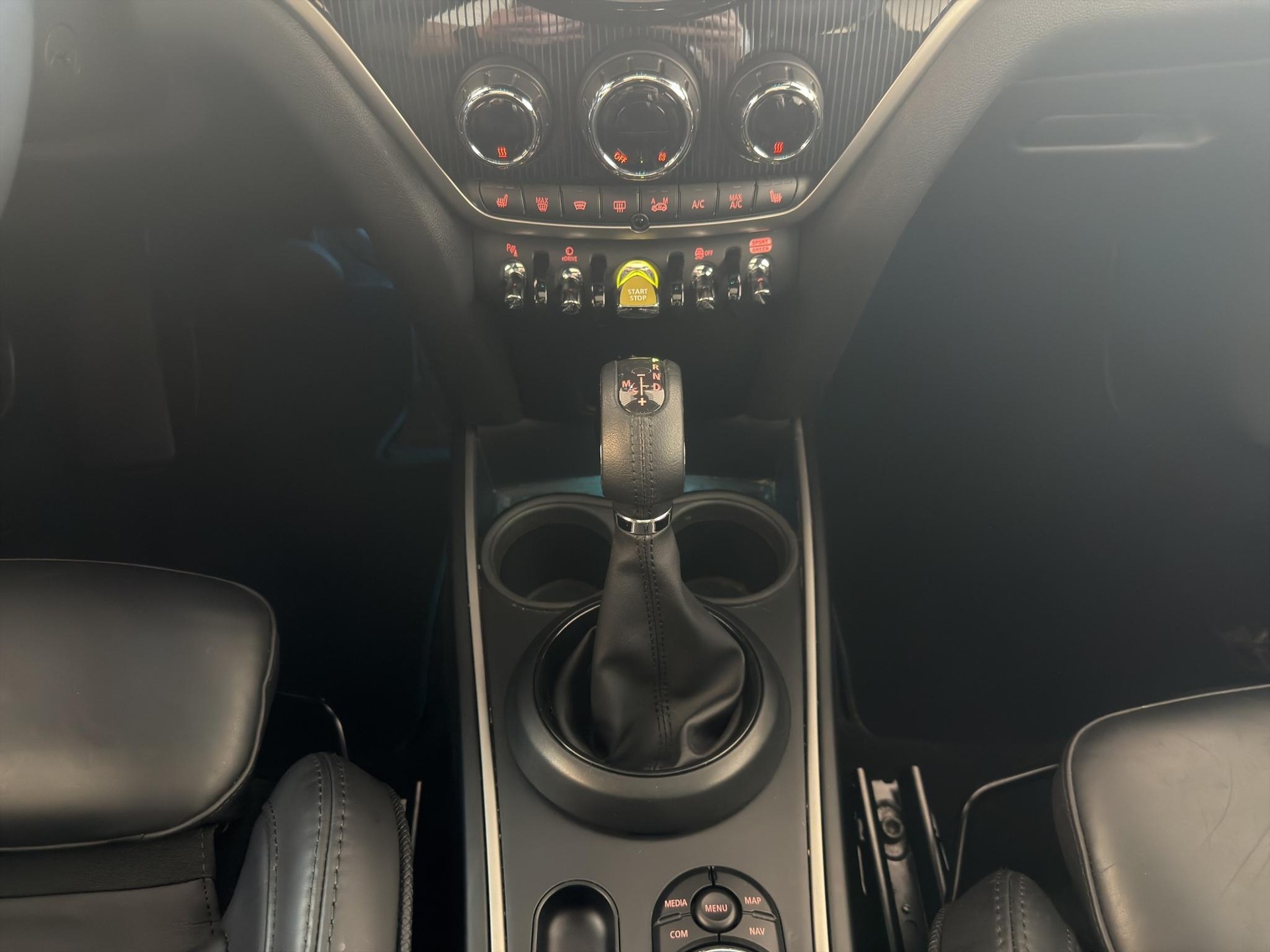 MINI Countryman SE ALL4-image-15