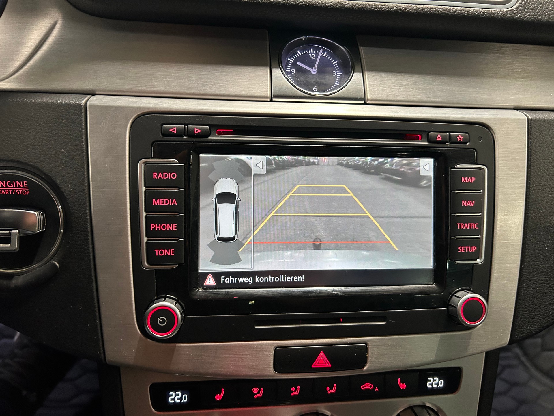 VW Passat Alltrack 2.0 TSI 4Motion DSG-image-15