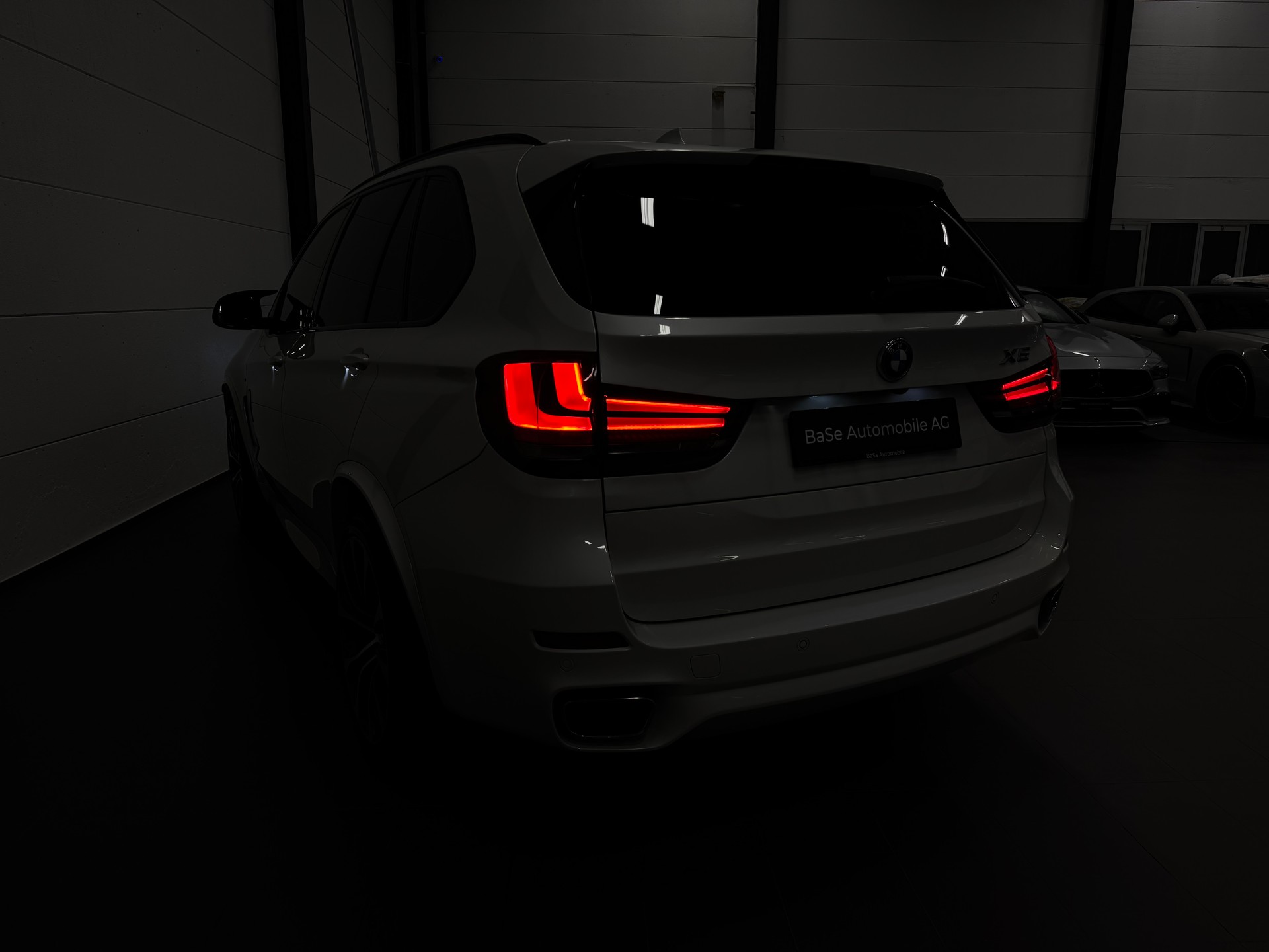 BMW X5 xDrive 40d Steptronic M Sport-image-15