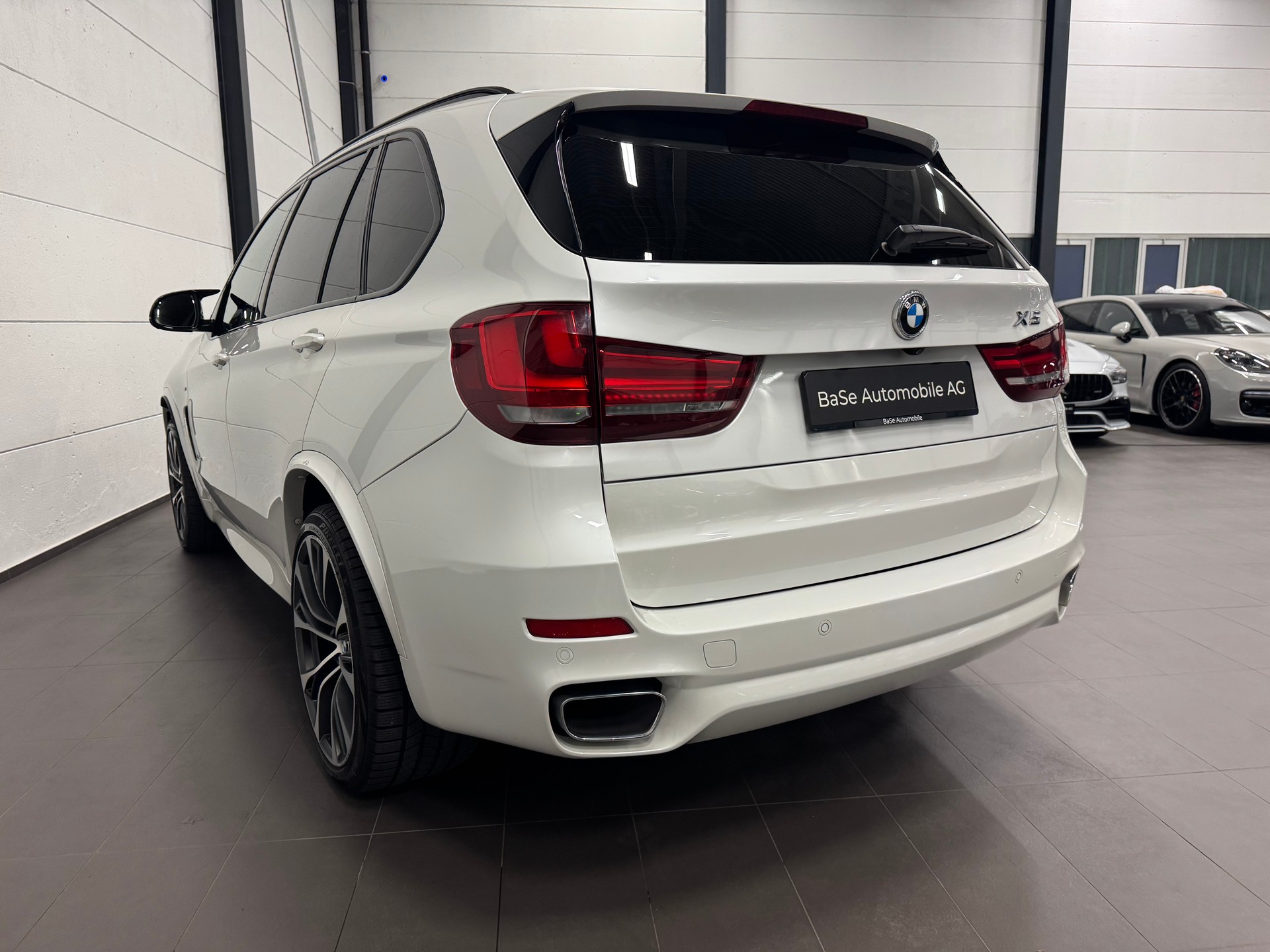 BMW X5 xDrive 40d Steptronic M Sport-image-14