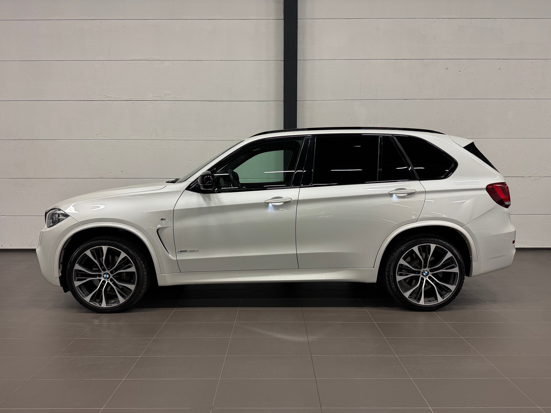 BMW X5 xDrive 40d Steptronic M Sport-image-9