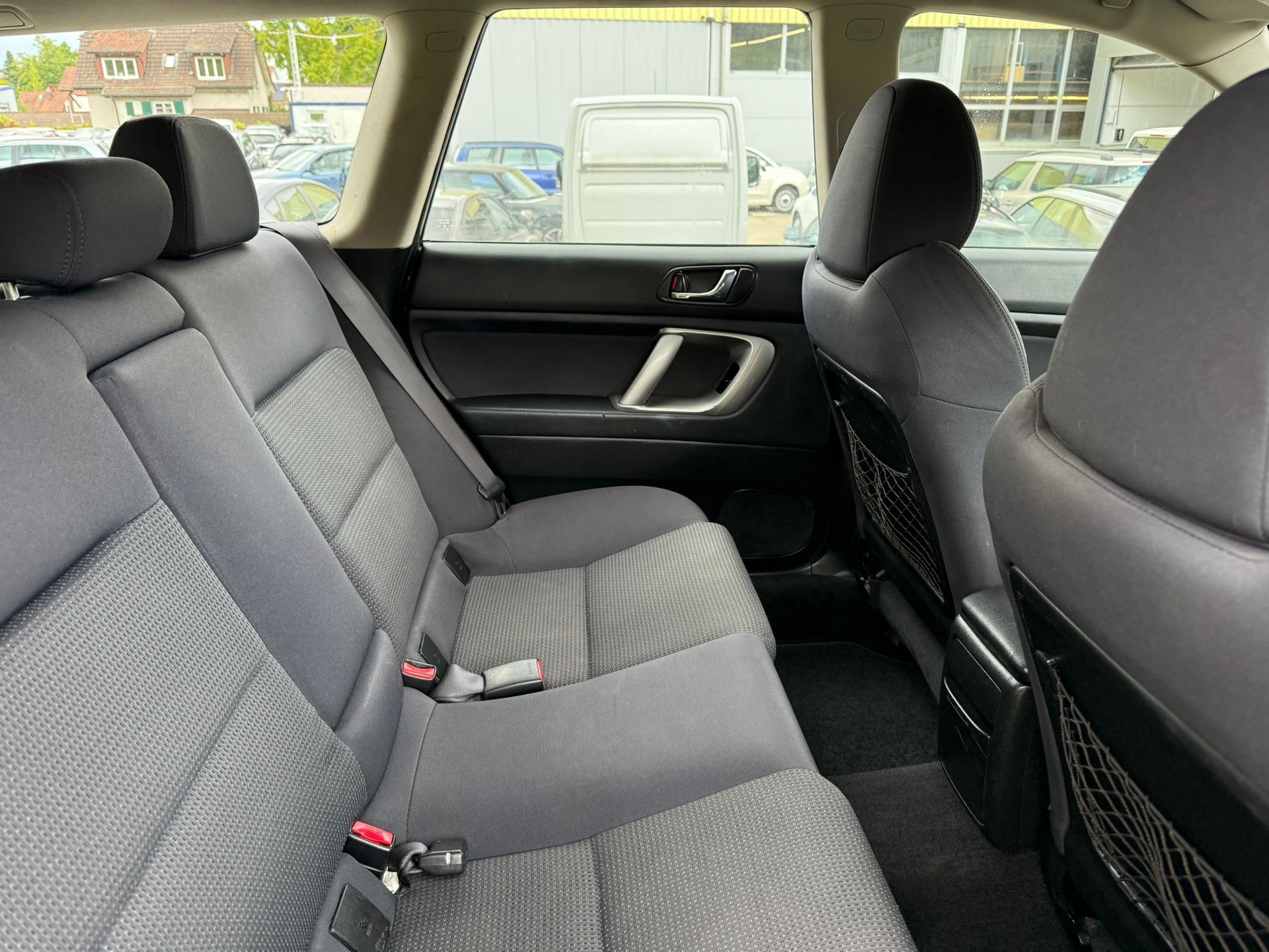 SUBARU Legacy 2.0R AWD Swiss Automatic-image-13