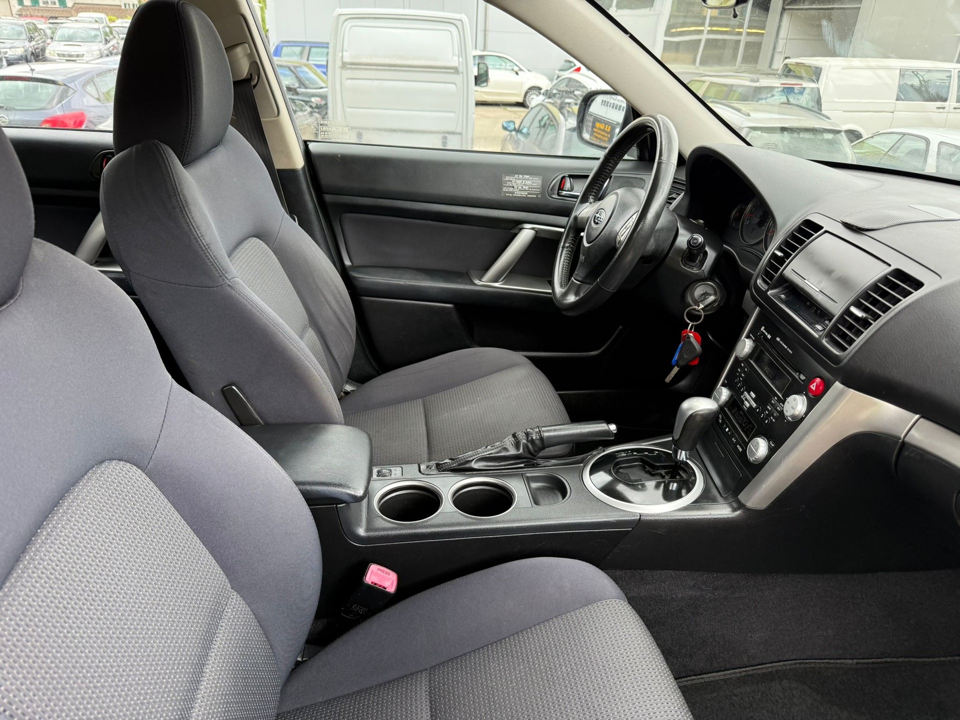 SUBARU Legacy 2.0R AWD Swiss Automatic-image-8