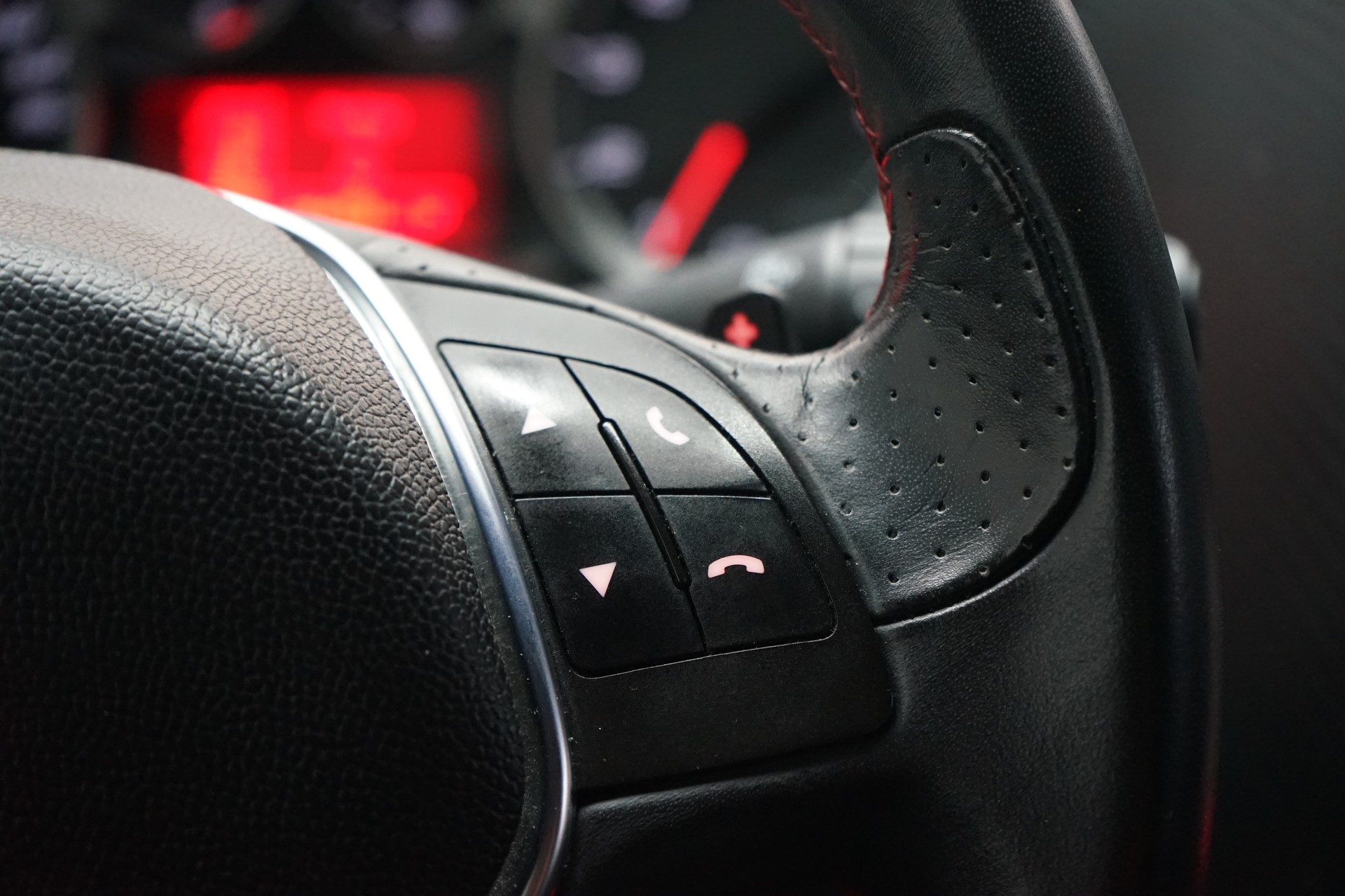 ALFA ROMEO MiTo 1.4 TB Veloce TCT-image-6