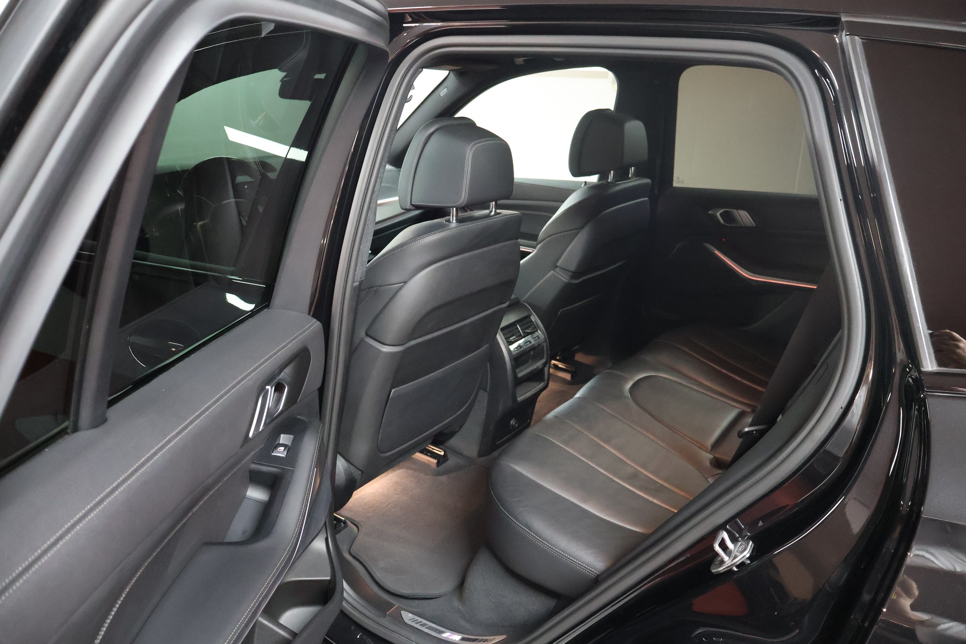 BMW X5 xDrive 48V 30d M Sport Steptronic-image-17