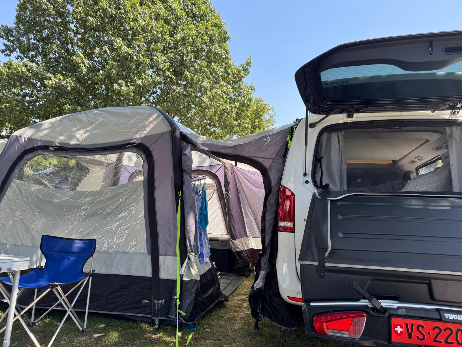 MERCEDES-BENZ 250 d Horizon 4matic Lang inkl. Anbauzelt, Heck- Box mit Farradträger für 4 Bikes, 8- fach bereift-image-14