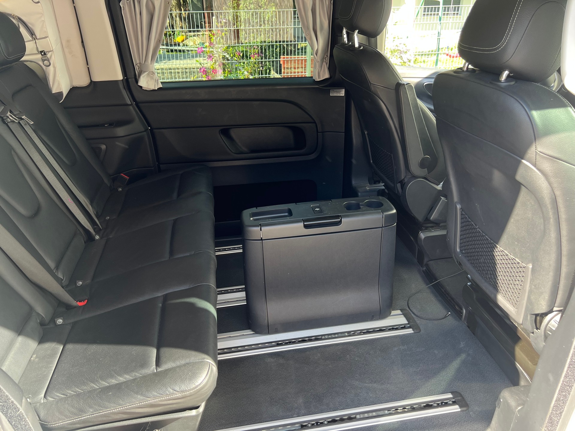 MERCEDES-BENZ 250 d Horizon 4matic Lang inkl. Anbauzelt, Heck- Box mit Farradträger für 4 Bikes, 8- fach bereift-image-7